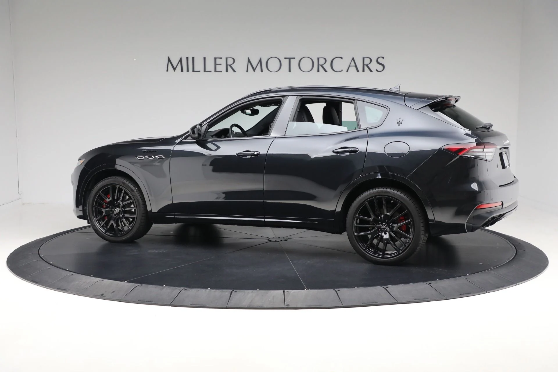 mph004_1721794122_Used_2022_Maserati_Levante_Modena_7d703b0b98
