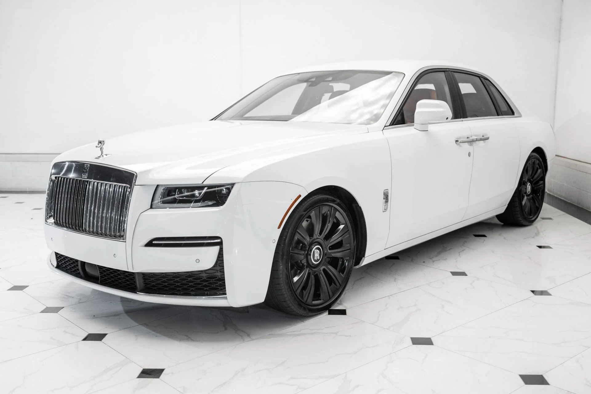 mph004_1725868574_Used_2021_Rolls_Royce_Ghost_1753979325_94b5d16a05