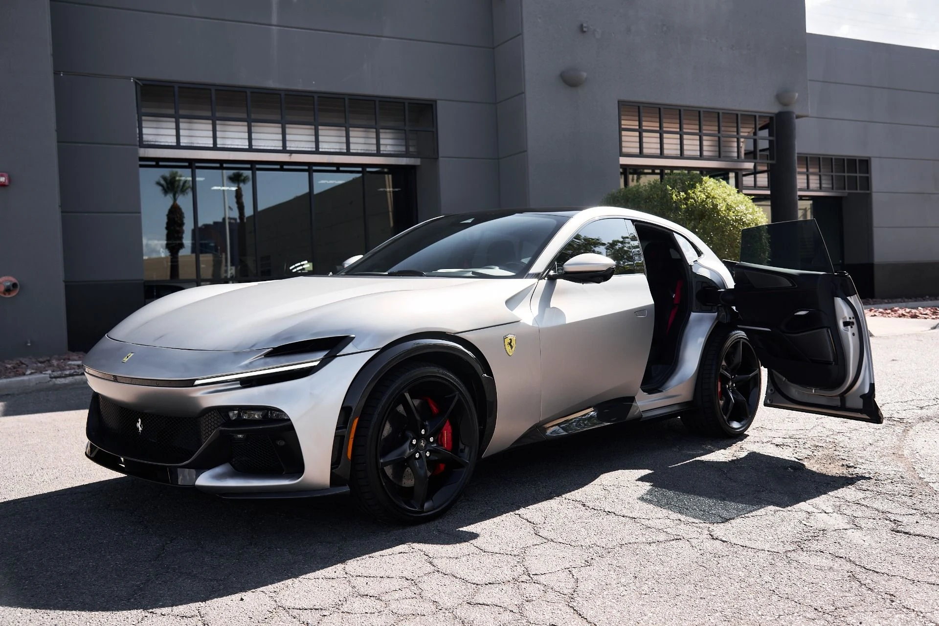 mph004_1727891781_Used_2024_Ferrari_Purosangue_Base_1757201291_94e8d3a61a