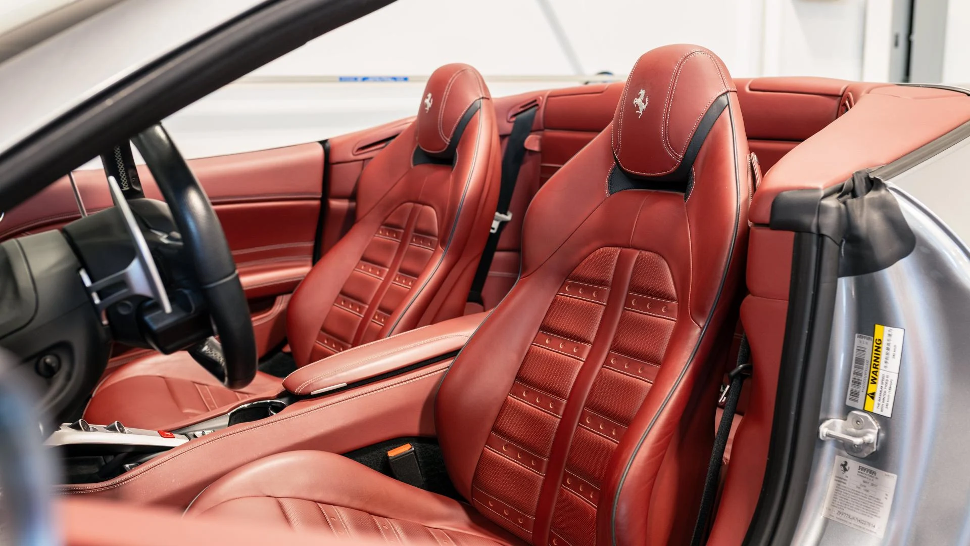 mph004_1744893867_Used_2017_Ferrari_California_T_Base_1785931426_c04da4e961