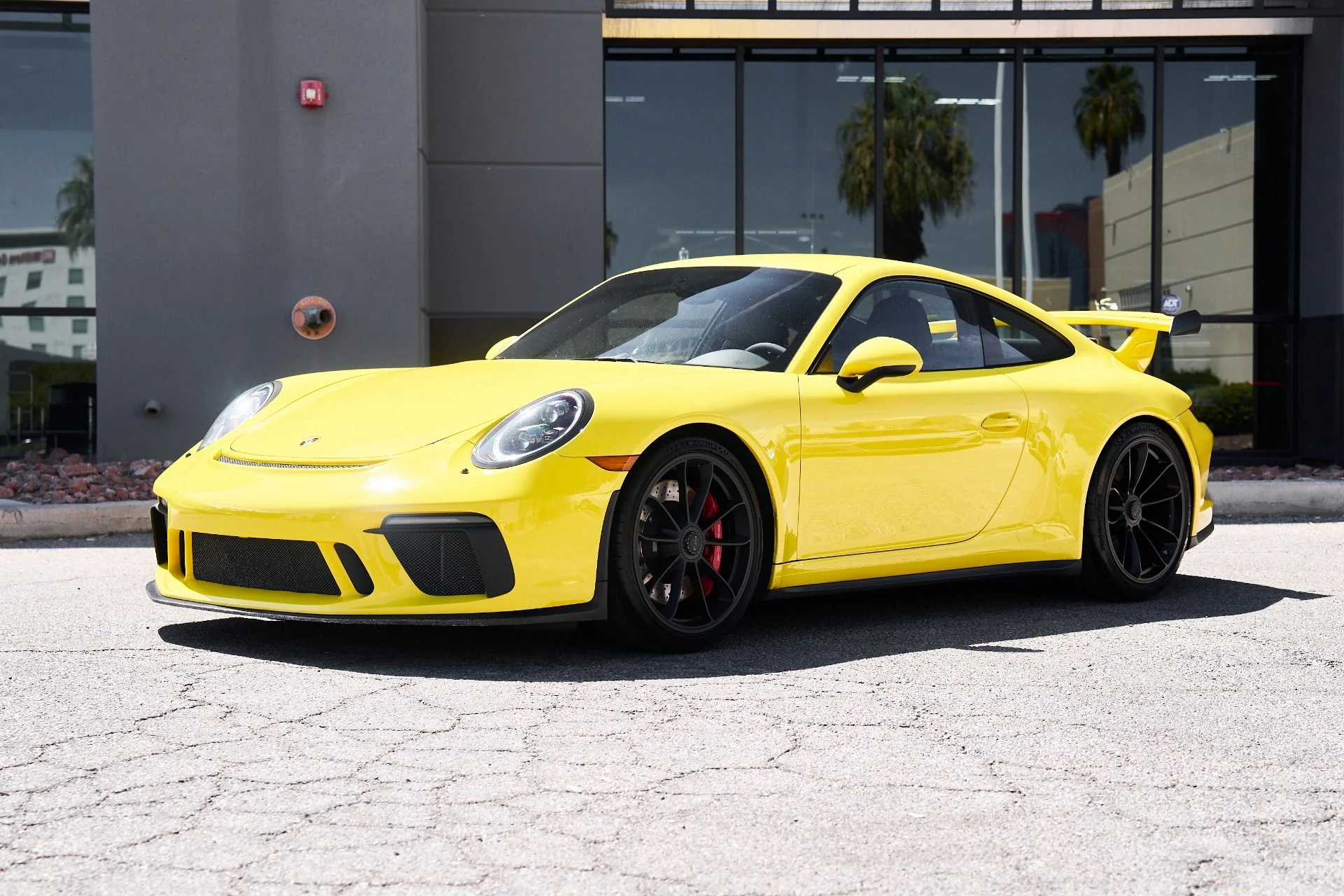 mph004_1753584246_Used_2018_Porsche_911_GT_3_1755896693_69581b4642