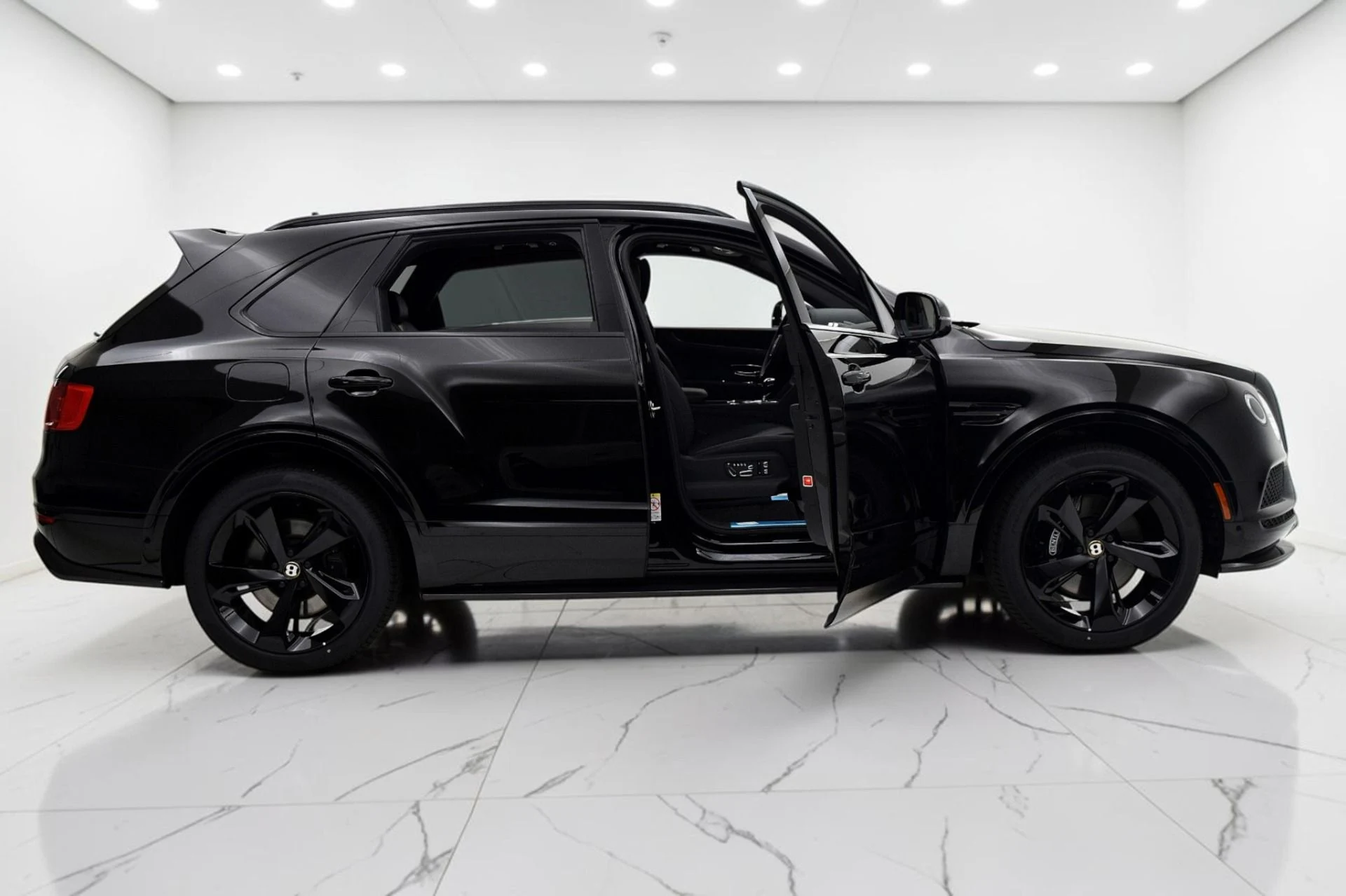 mph004_175706224_Used_2019_Bentley_Bentayga_V8_4cc8c7cdcf