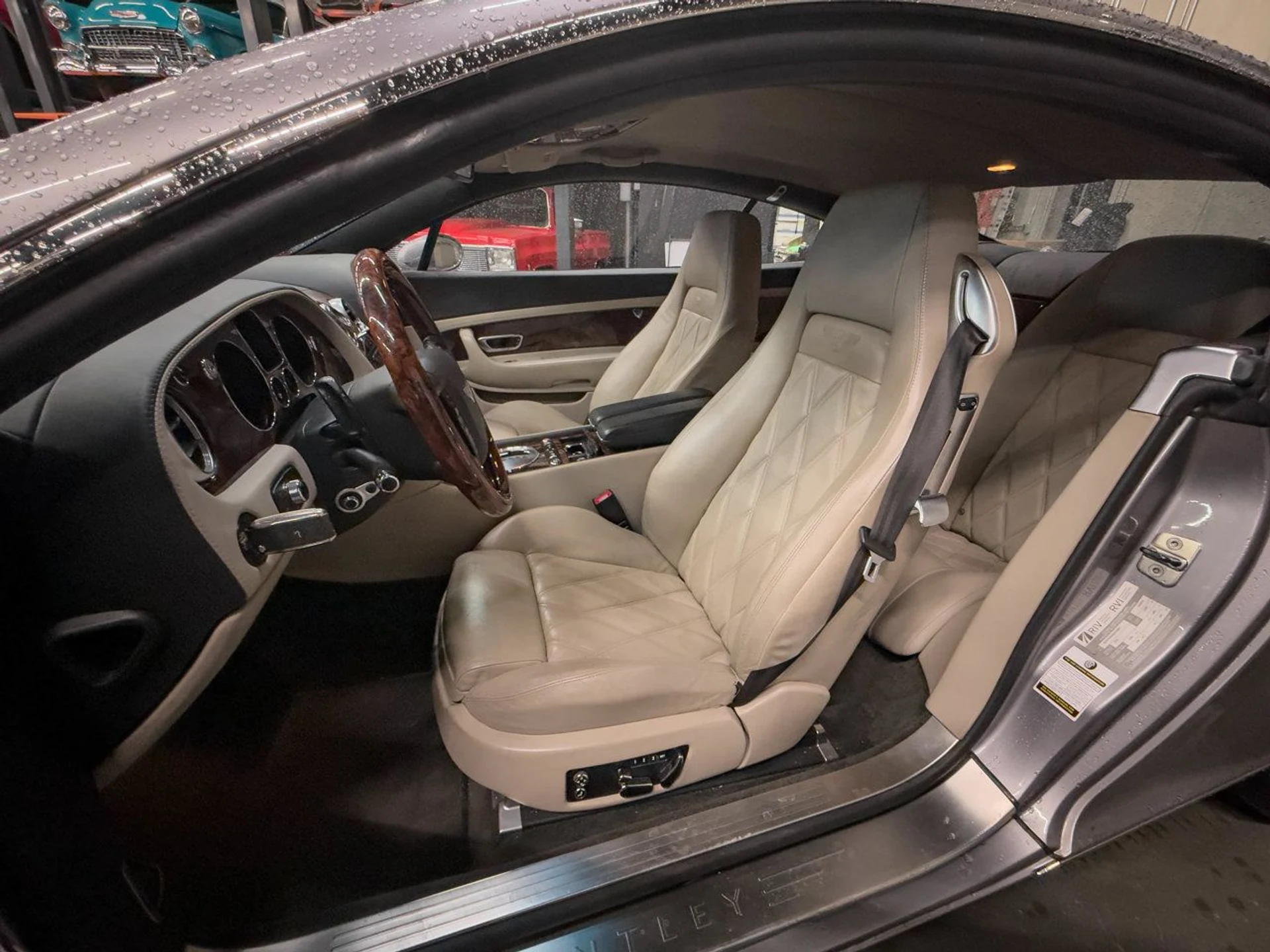 mph004_1759240587_bentley_continental_gt_2006_d9c3fa01b7