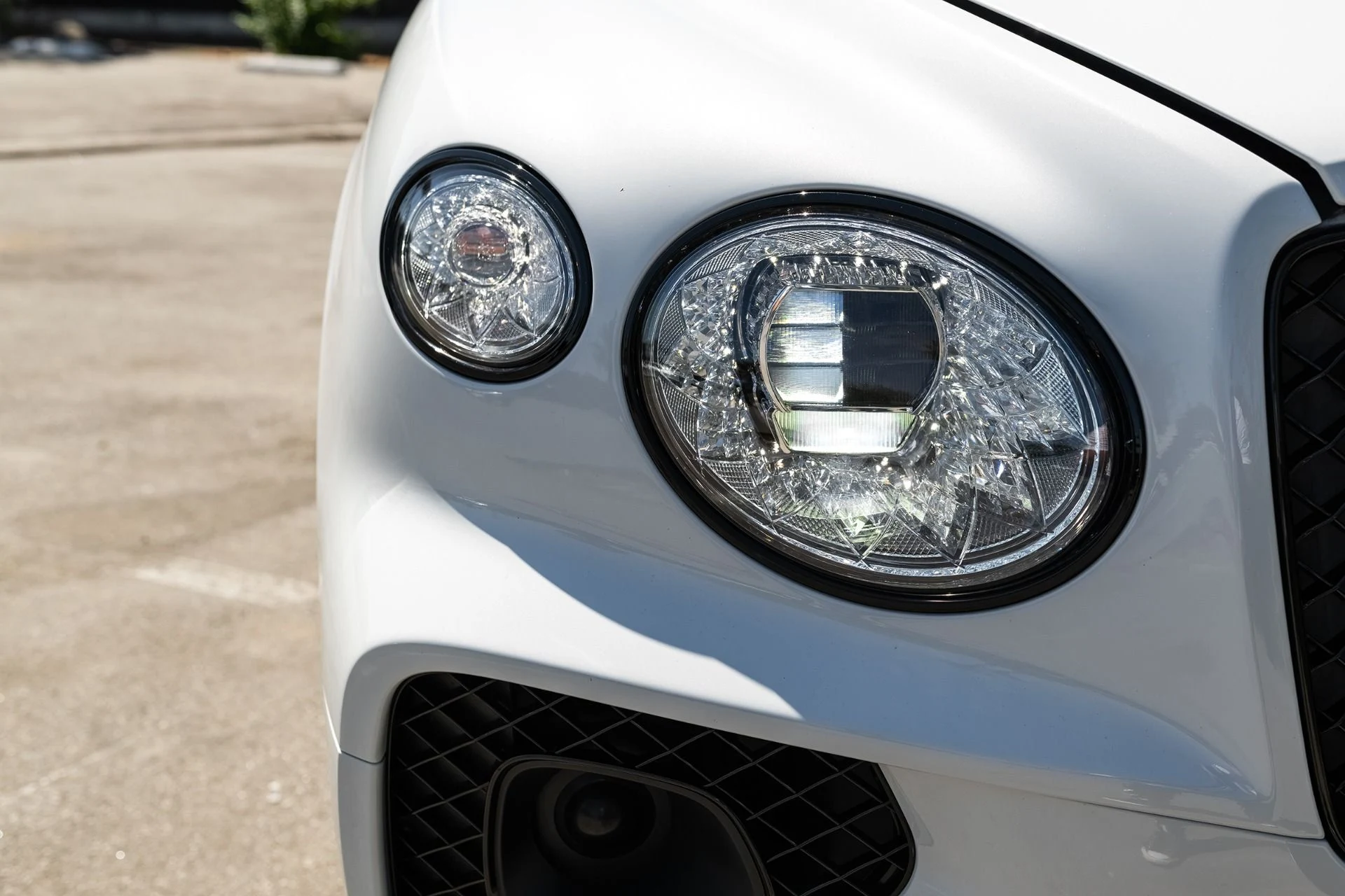 mph004_1761733063_Used_2023_Bentley_Bentayga_EWB_Azure_V8_1790986888_9523a4b0d7
