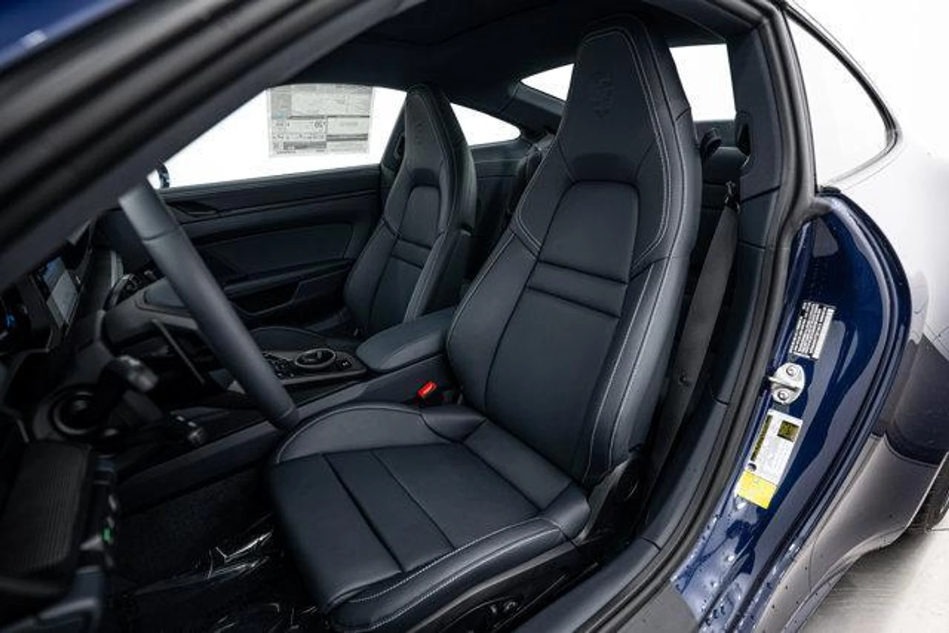 mph004_1762690168_Bk_S3_Kf5_Y3_K_Cm_Wj_DD_8_Qj_AQ_Qm1_PM_857bba2fec