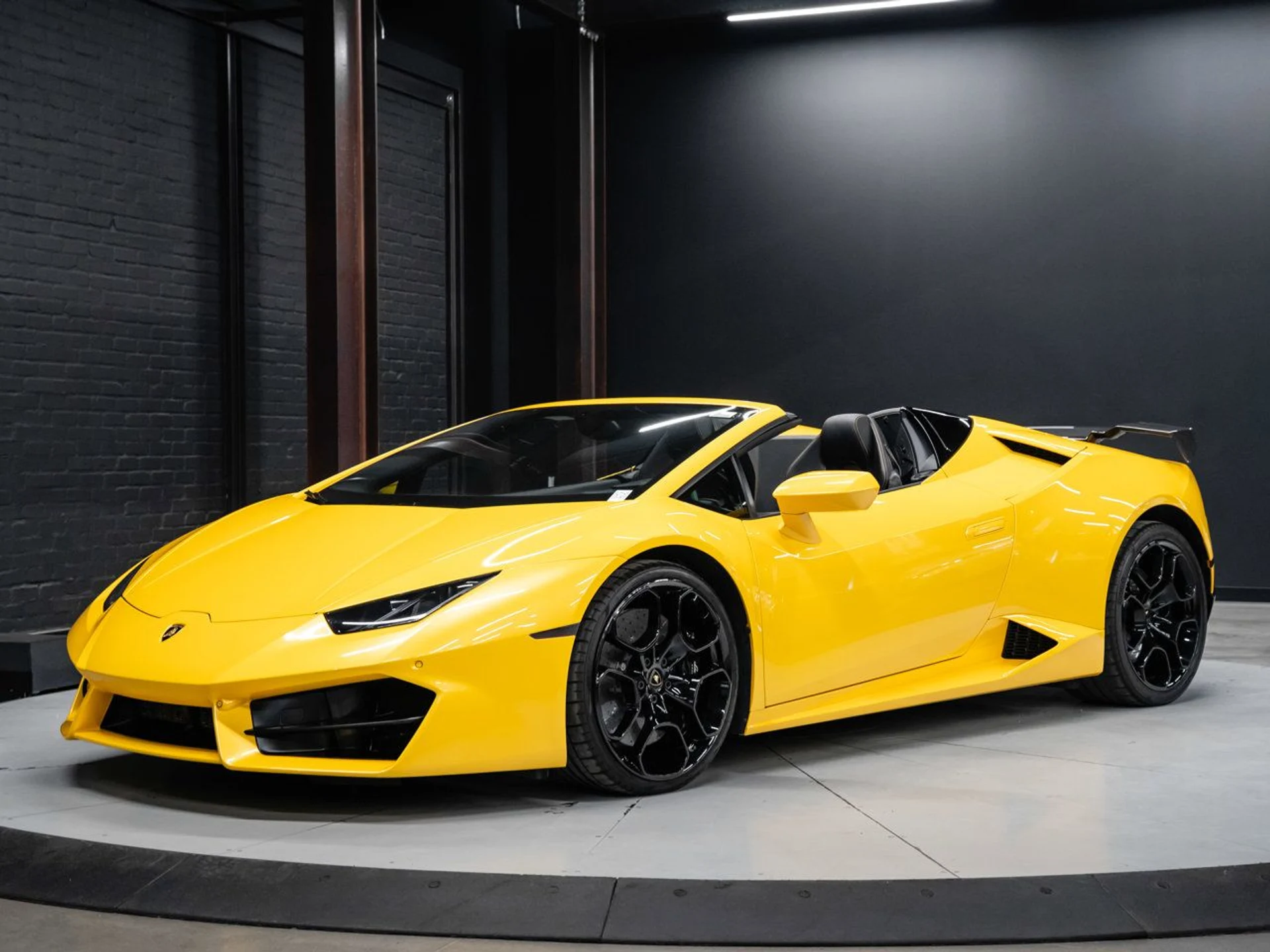 mph004_1765598091_lamborghini_huracan_2017_32b125bac7