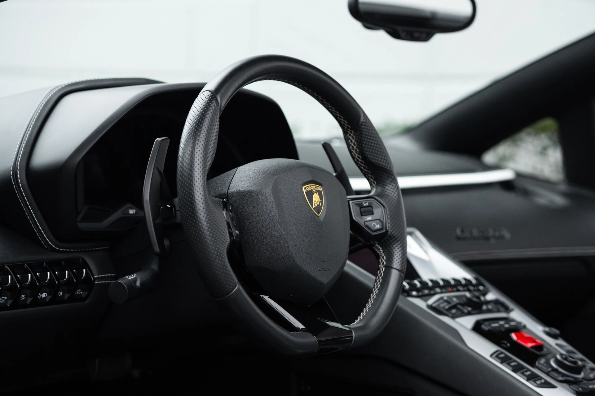 mph004_1768185498_Used_2018_Lamborghini_Aventador_Roadster_LP_740_4_S_1770343320_3918288012