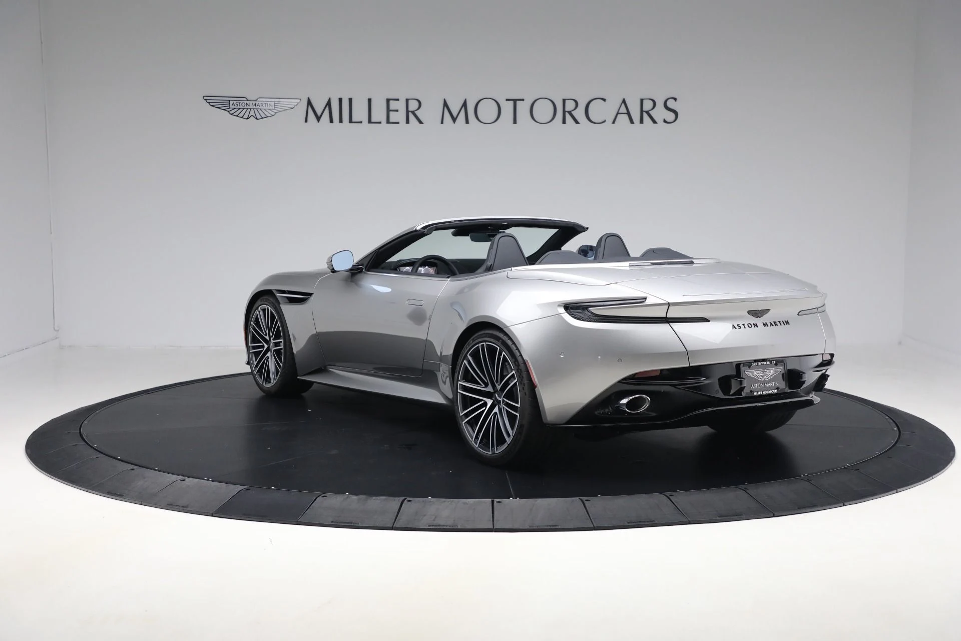 mph004_1776852883_New_2026_Aston_Martin_DB_12_Volante_2038988e2c