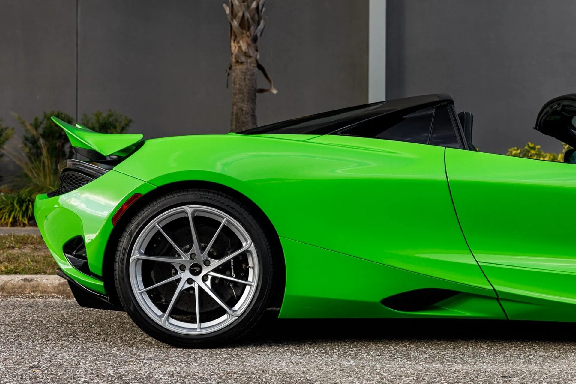 mph004_1781311857_610_p5_l_712625222c