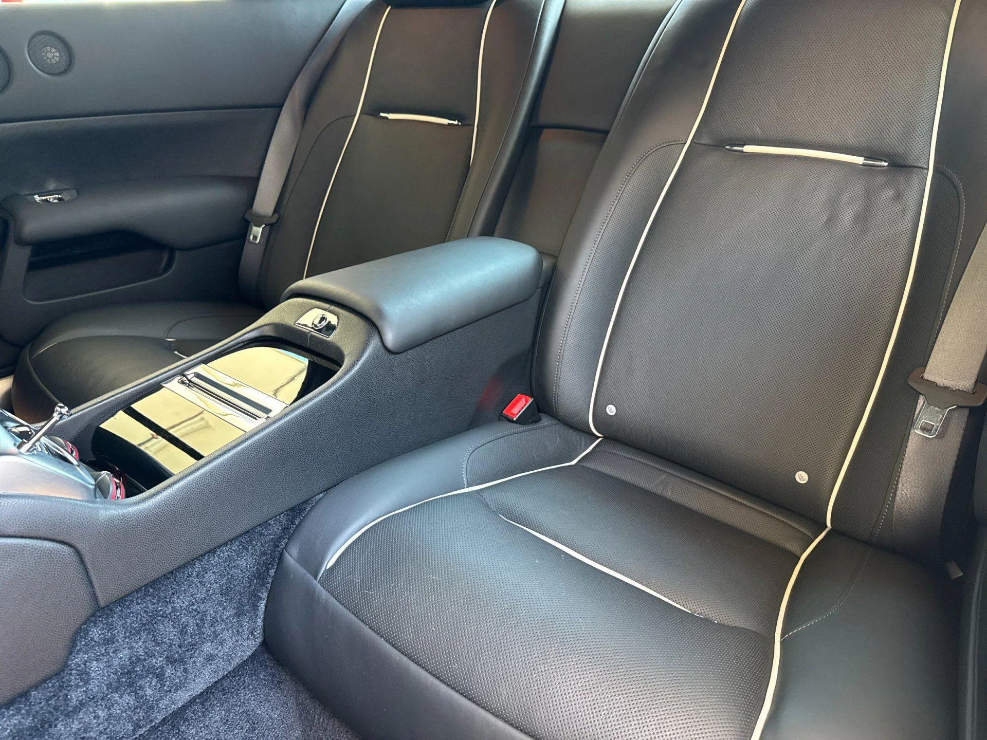 mph004_1786697253_Used_2014_Rolls_Royce_Wraith_1786096216_5252a591e9