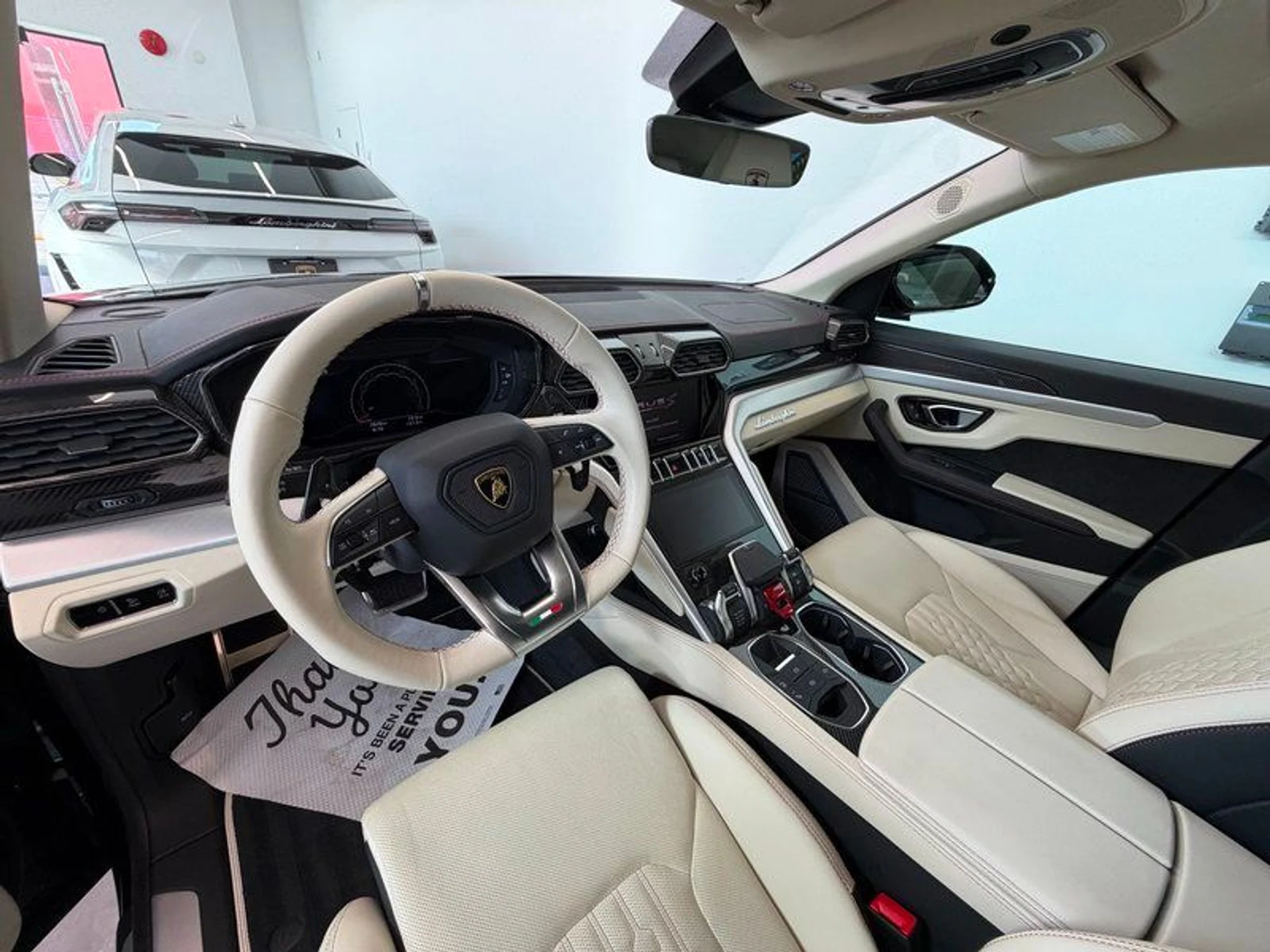 mph004_1787680840_38088914_09531_2024_lamborghini_urus_005_f8e9686430