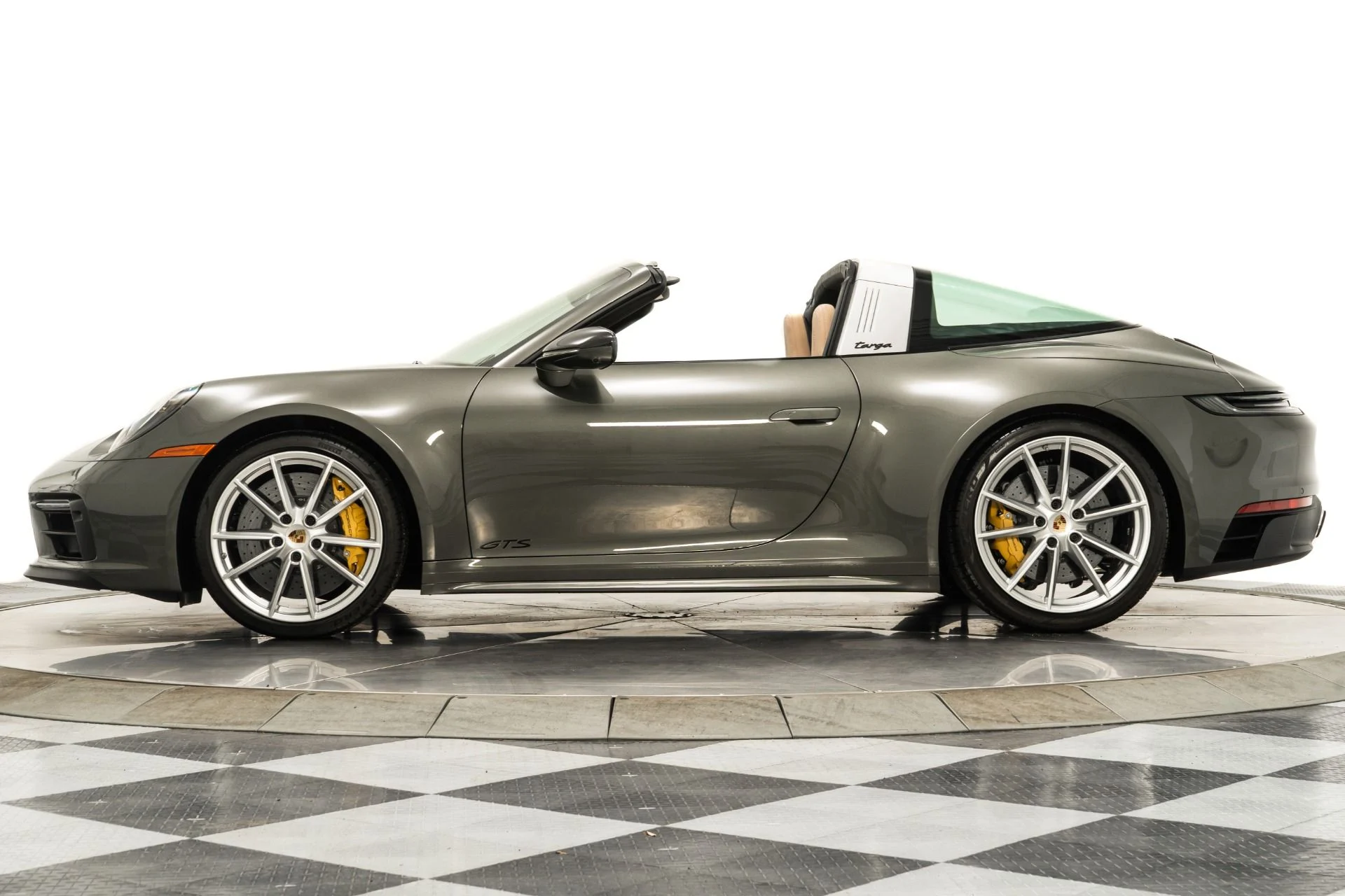 mph004_1799841432_Used_2023_Porsche_911_Targa_4_GTS_1746208814_d375e423ab
