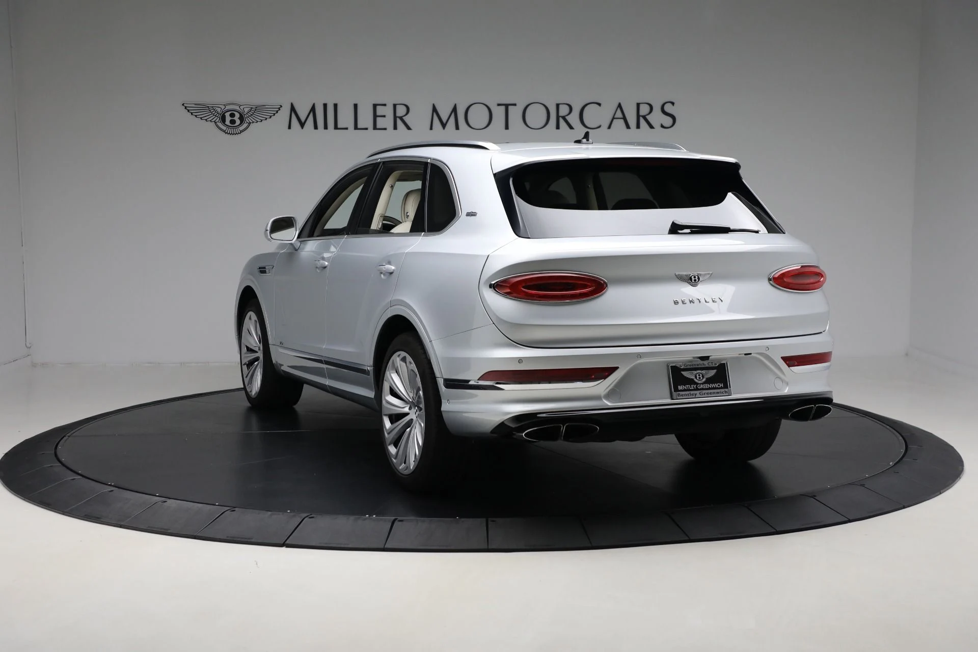 mph004_1805206401_Used_2021_Bentley_Bentayga_V8_b1e3aed7c1
