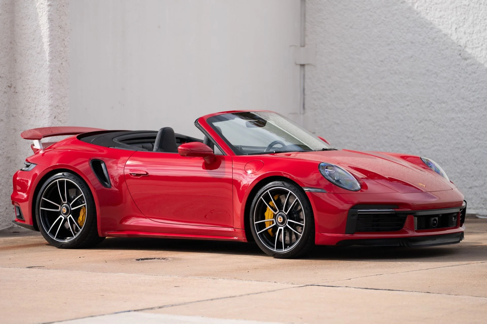 mph004_1822848419_Used_2021_Porsche_911_Turbo_S_Cabriolet_1765565063_f50c3a3694