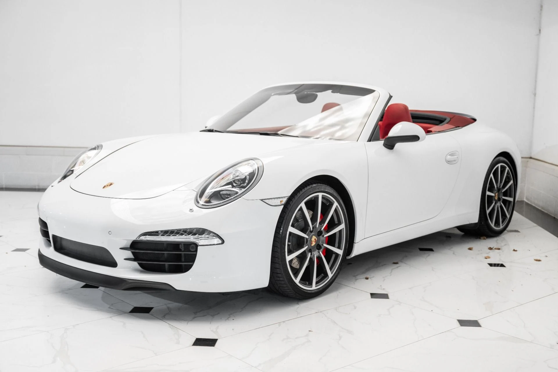 mph004_1824973395_Used_2016_Porsche_911_Carrera_S_1758126171_1e6d00a167
