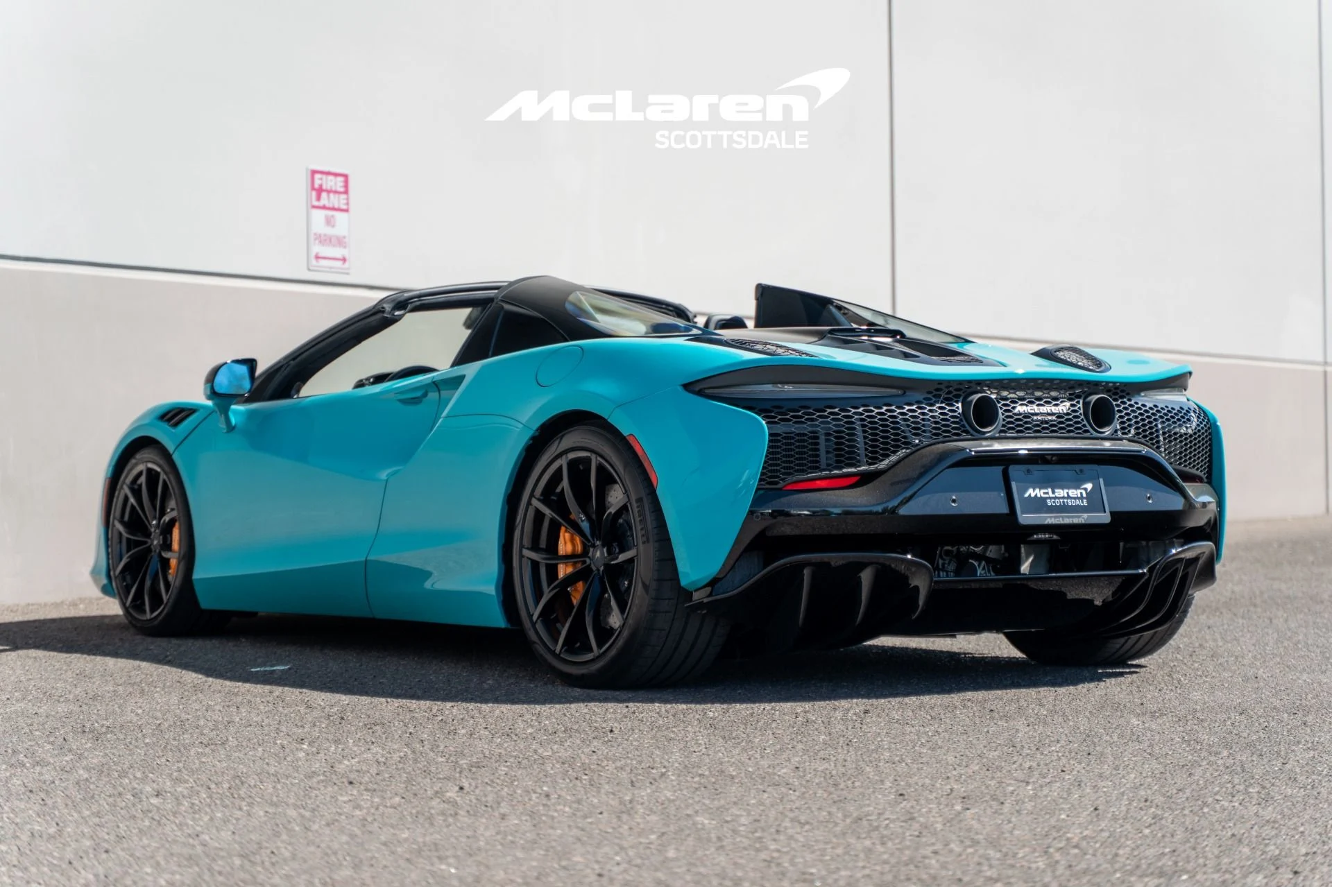 mph004_1828671278_Used_2025_MCLAREN_ARTURA_1774117935_84d46b67dd