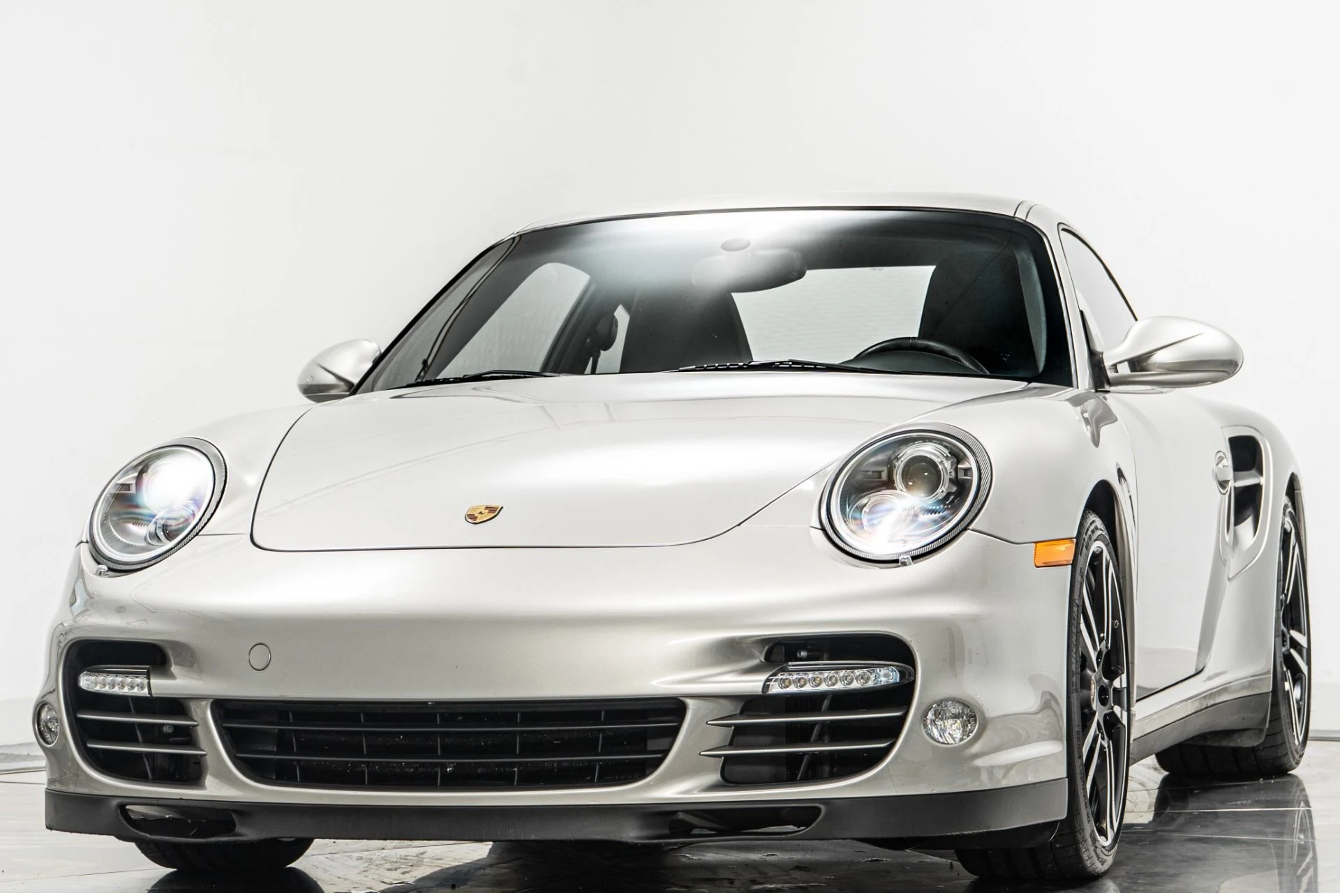 mph004_1838028449_Used_2012_Porsche_911_Turbo_S_1757346882_ea6553eac7