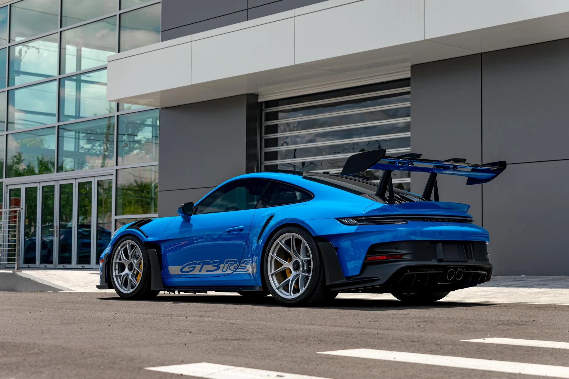 mph004_1850992948_551_p5_l_29d9a7cd9d