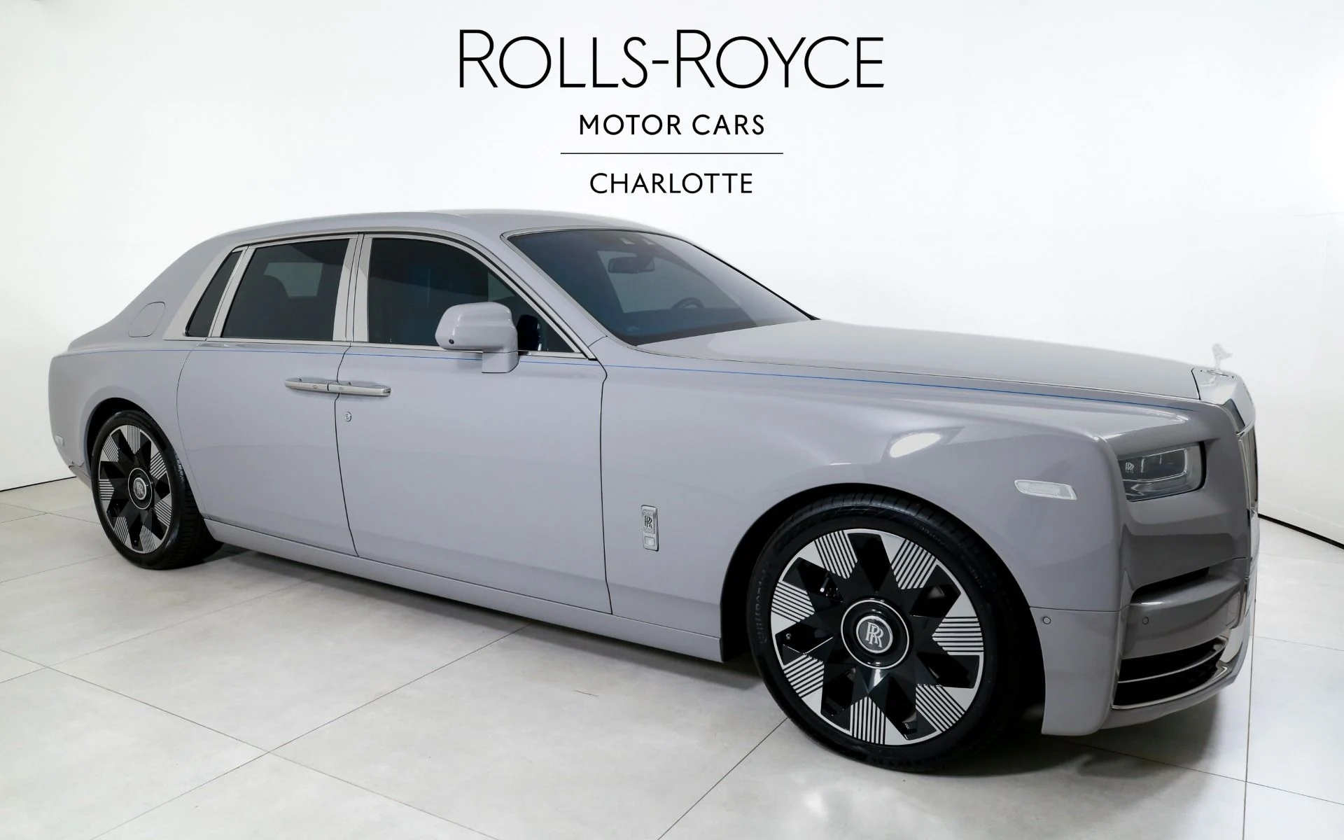 mph004_1855987937_Used_2024_Rolls_Royce_Phantom_1789145649_11d95c51eb