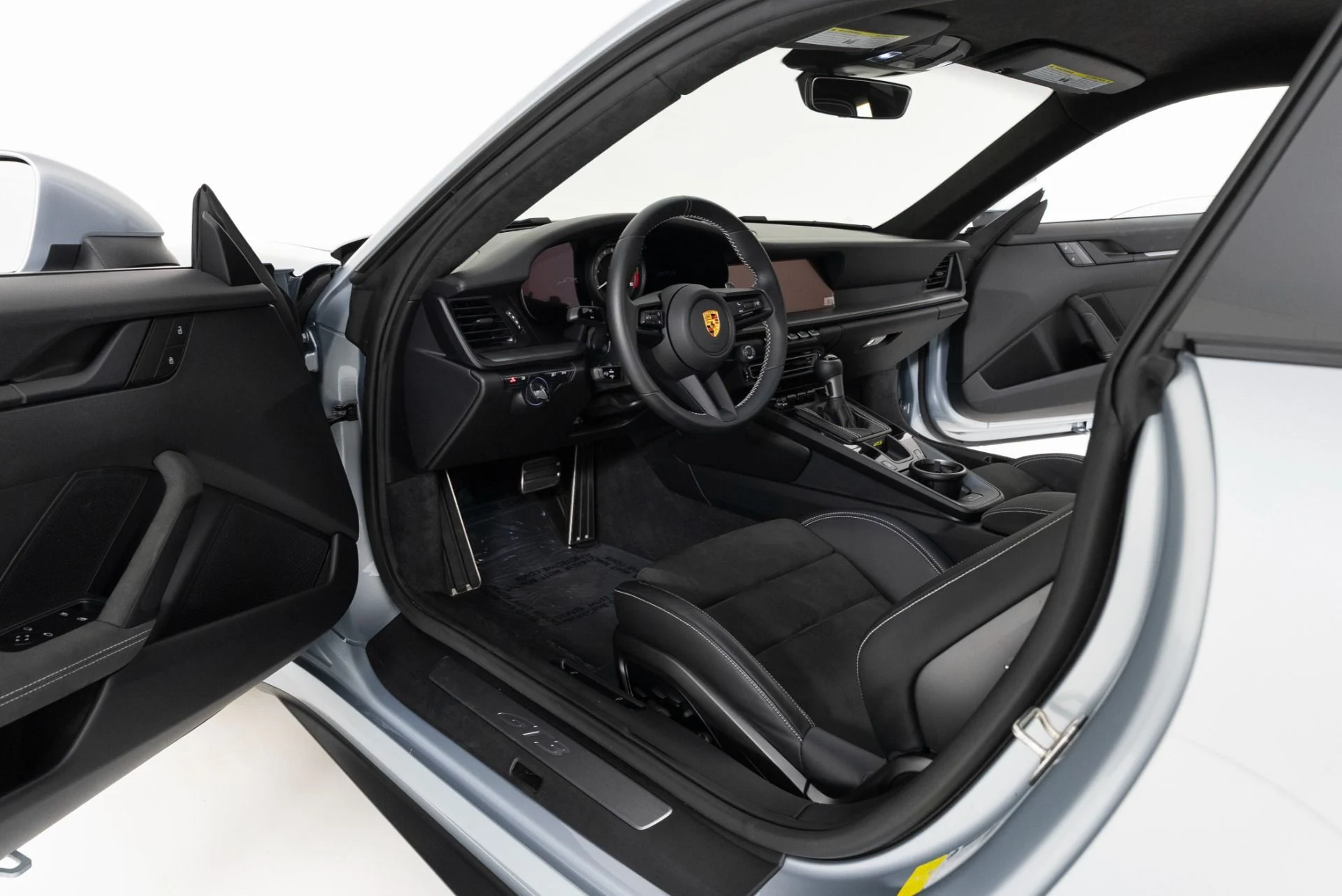 mph004_1857756108_Used_2022_Porsche_911_GT_3_1755027686_c057aa8b79