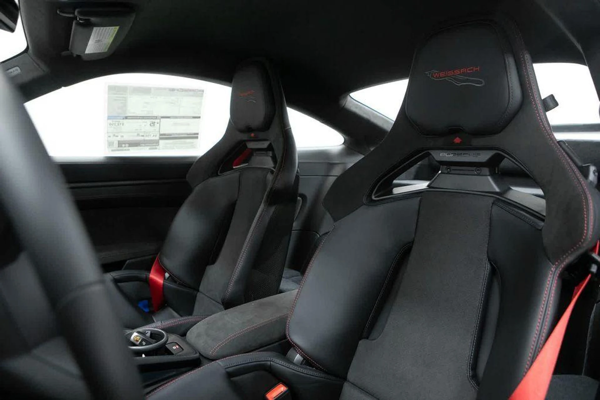 mph004_1866150286_v_H_Wp_P_Zr_L6f_Mus2_JN_Io_Y6_Z_Hw_KO_Sg_f561c70354