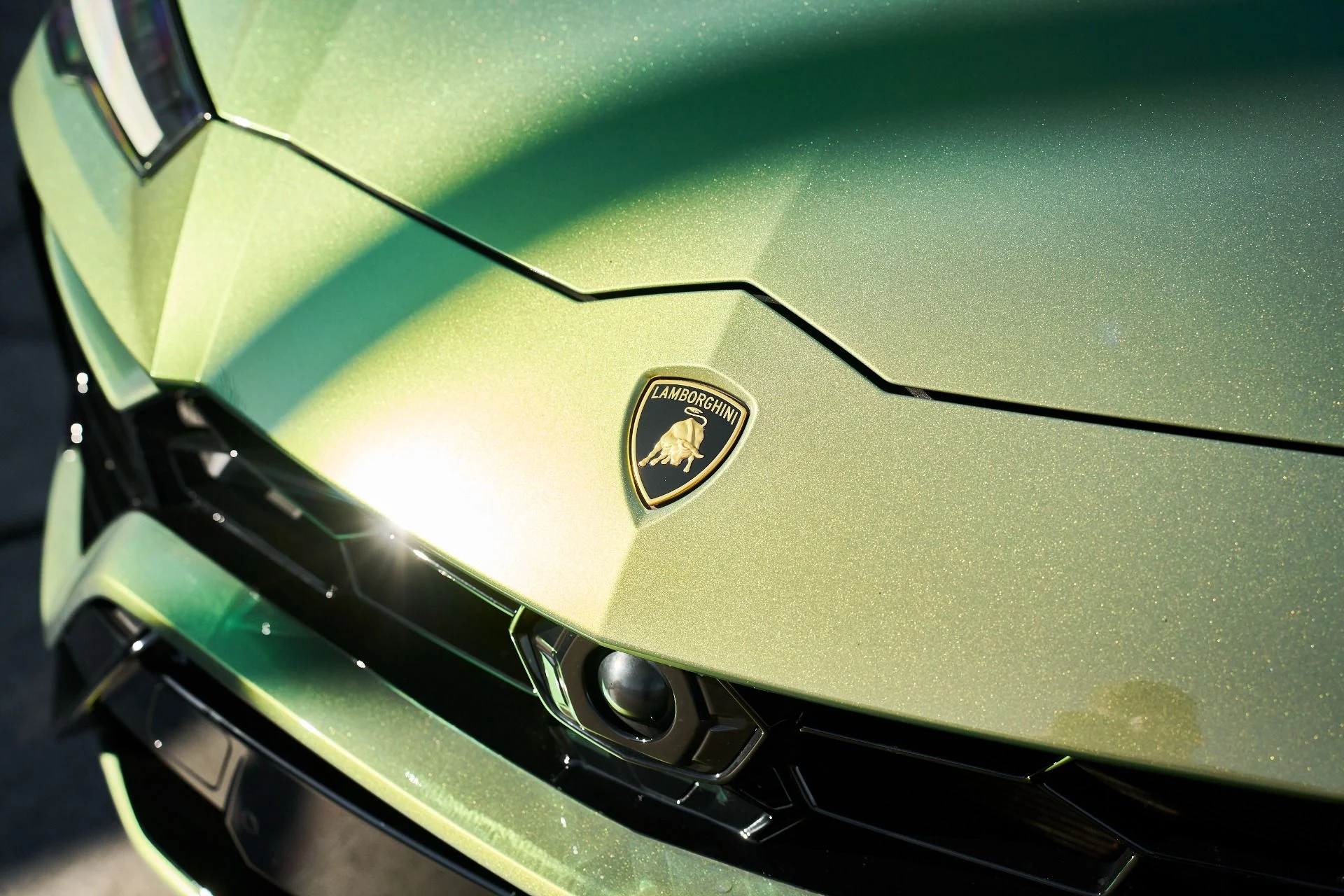 mph004_1871777917_Used_2022_Lamborghini_Urus_1764710408_d89dc74785