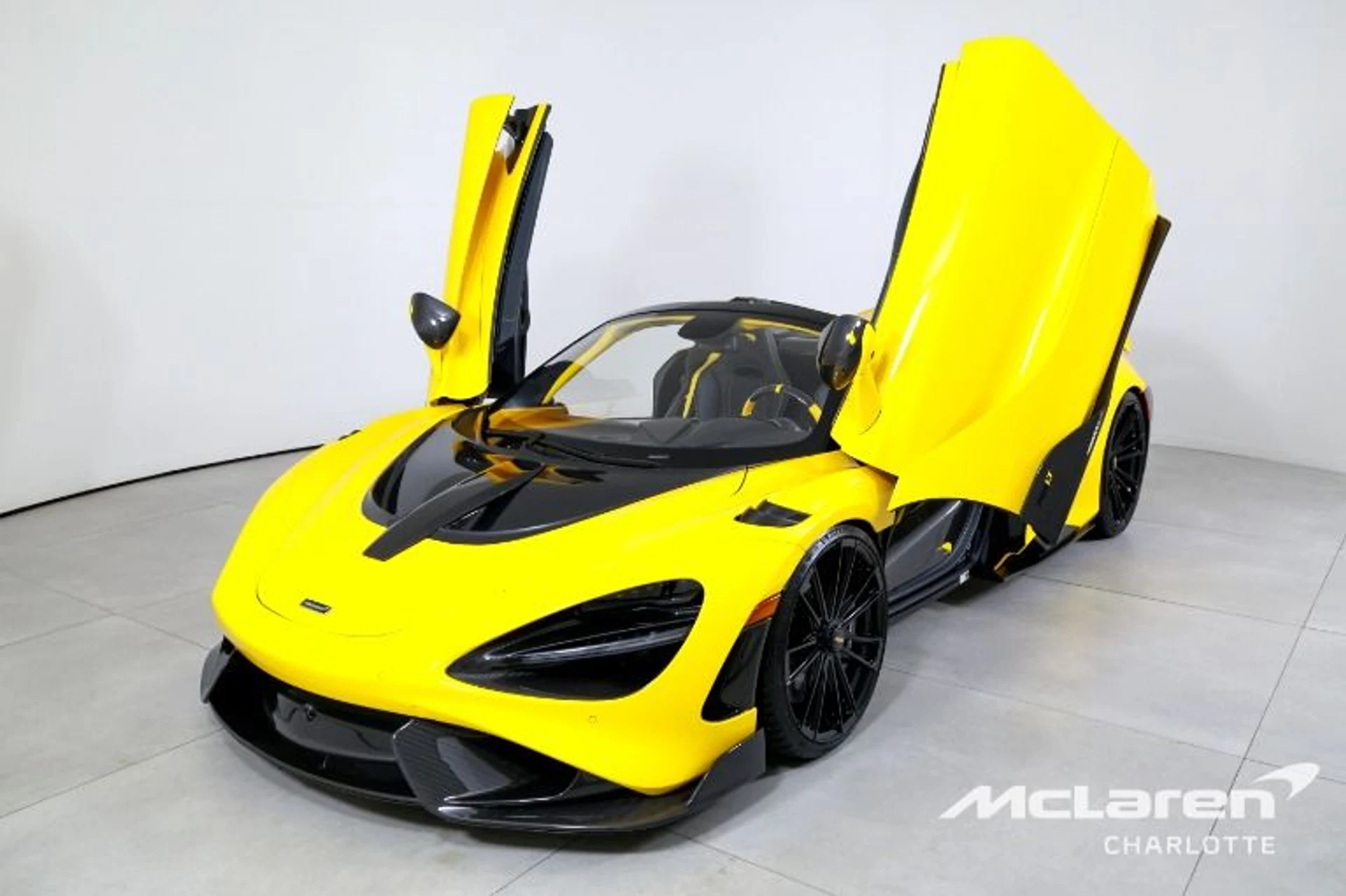 mph004_1894983696_Used_2022_Mc_Laren_765_LT_Spider_7ced95d5b7