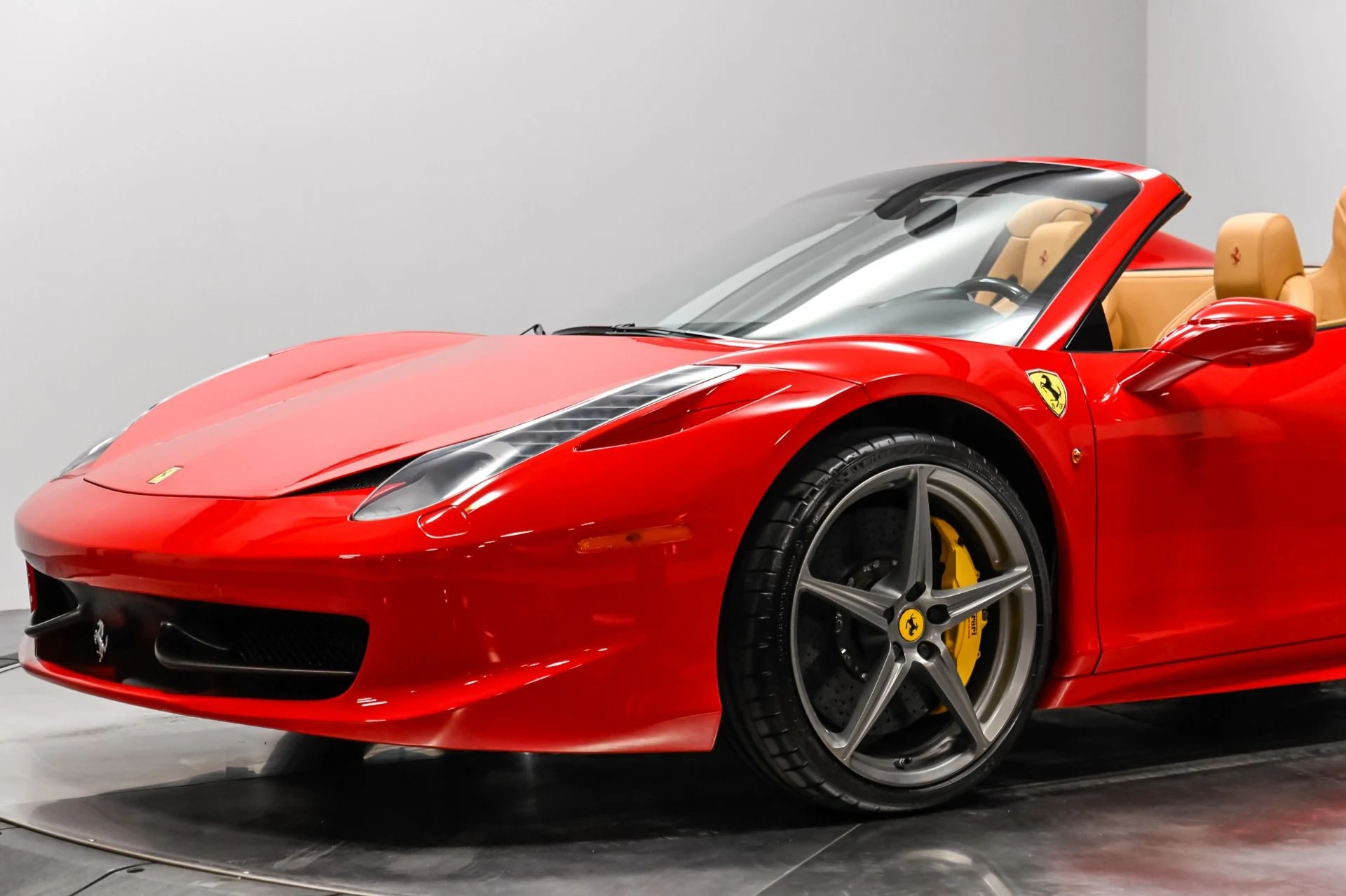 mph004_1901627739_Used_2013_Ferrari_458_Spider_1788114658_0682f8bf17
