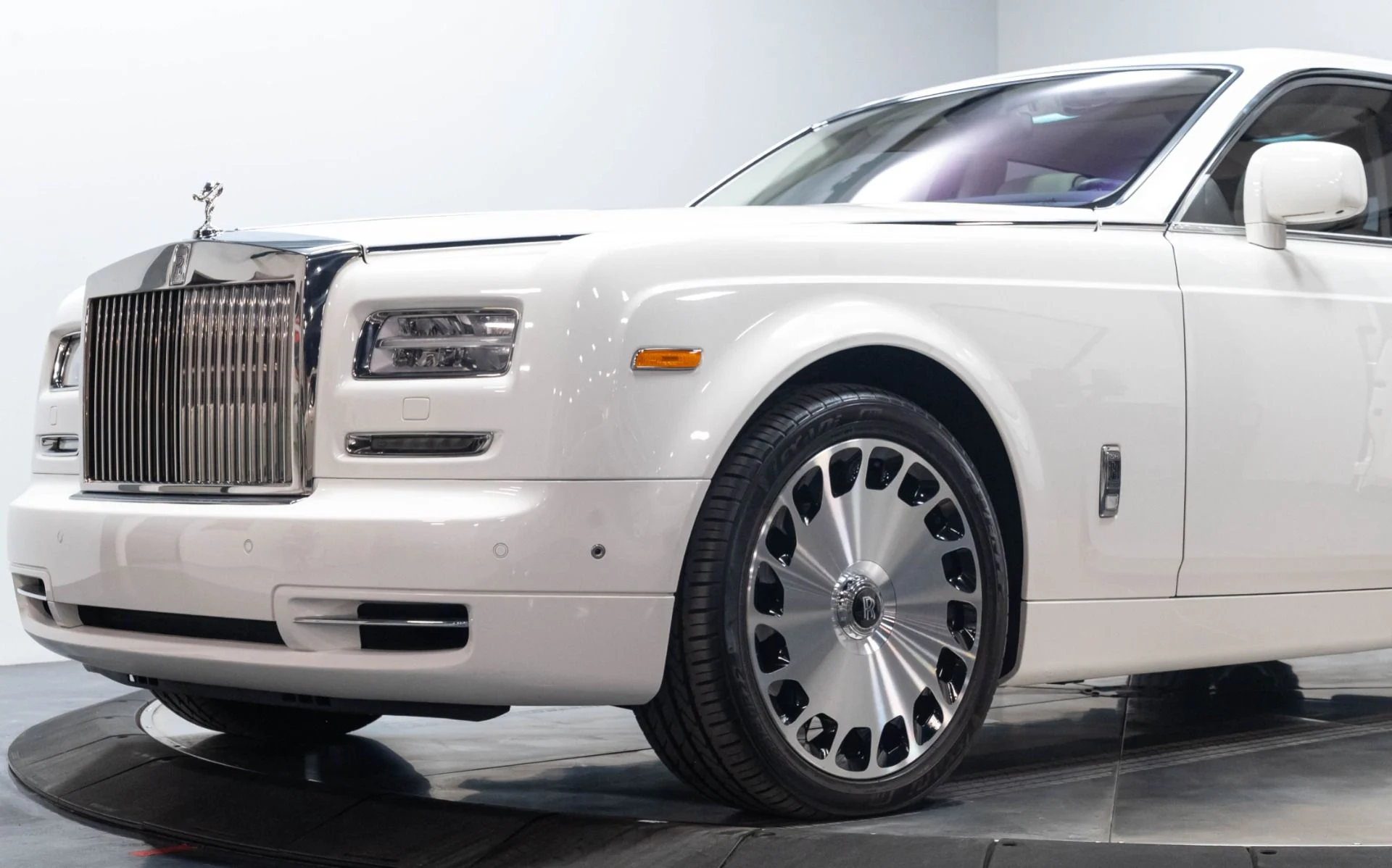 mph004_190433119_Used_2013_Rolls_Royce_Phantom_1784226914_6c042ce7ff