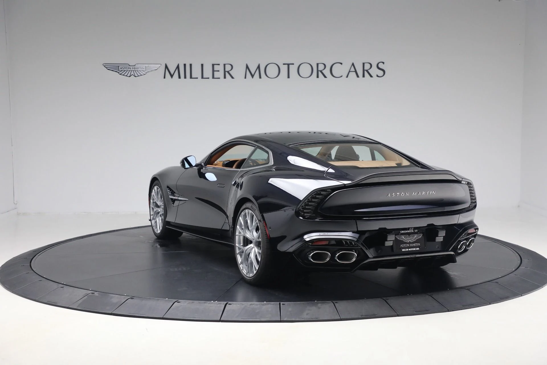 mph004_1910908265_New_2026_Aston_Martin_Vanquish_19143fcd87