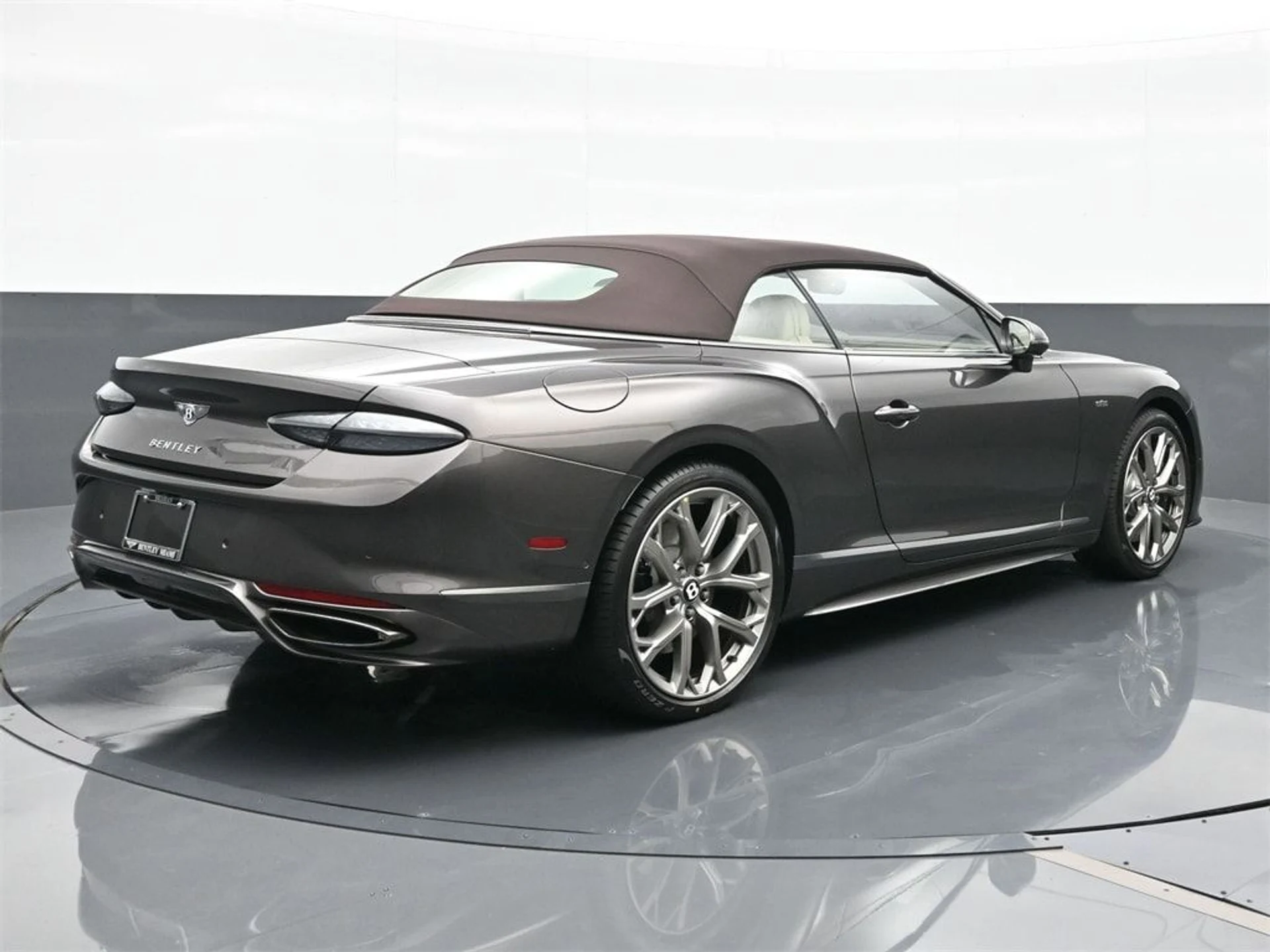 mph004_1915422713_432eee6f5e32077d607e03a43930dc97x_016f48ff4f