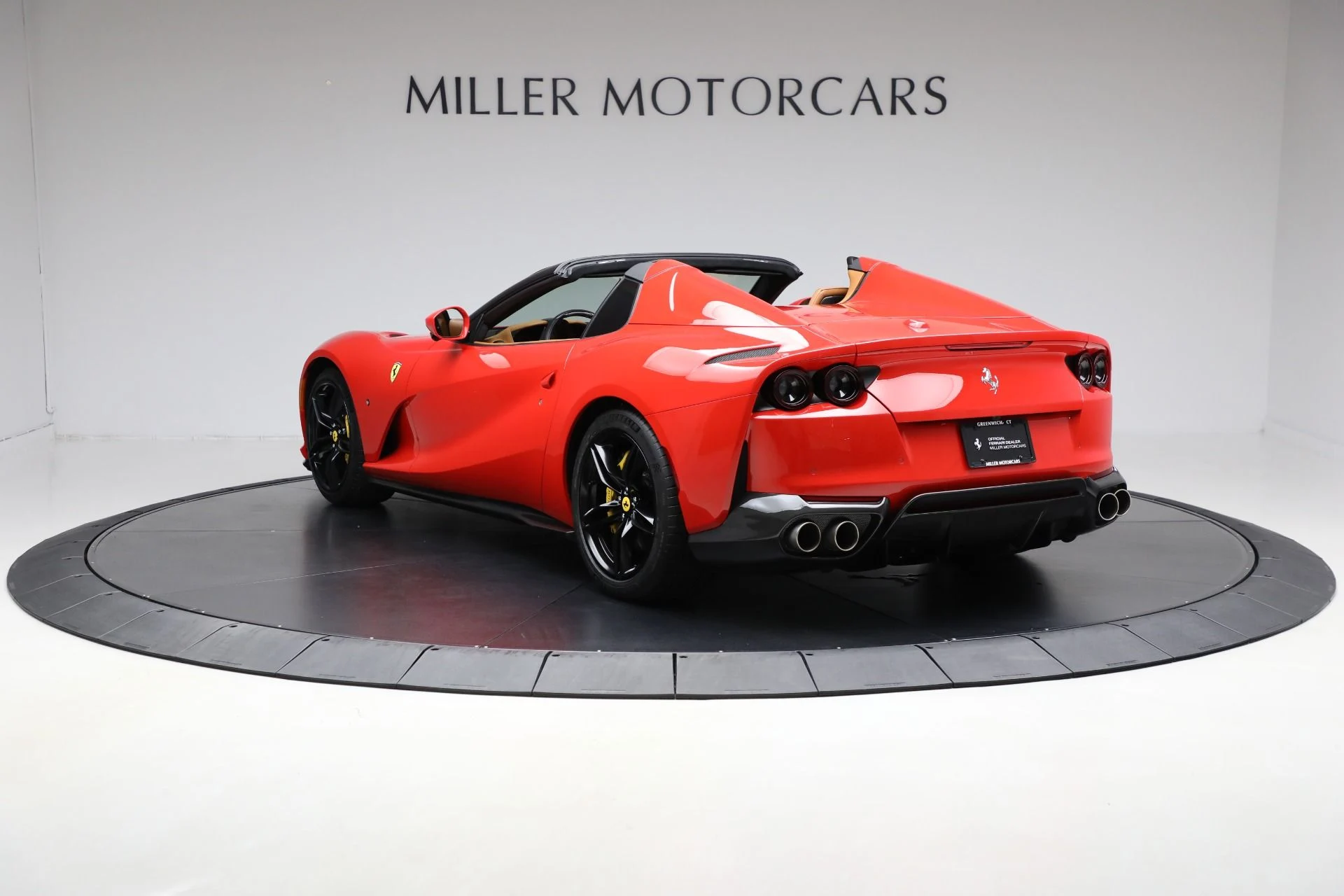 mph004_1918023502_Used_2023_Ferrari_812_GTS_9f9ea8c558