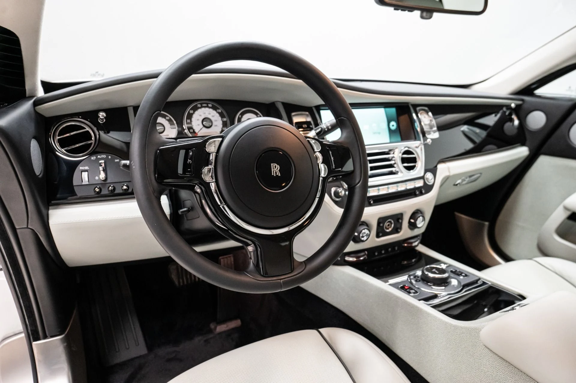 mph004_1923022115_Used_2014_Rolls_Royce_Wraith_1740784645_67b41903fd
