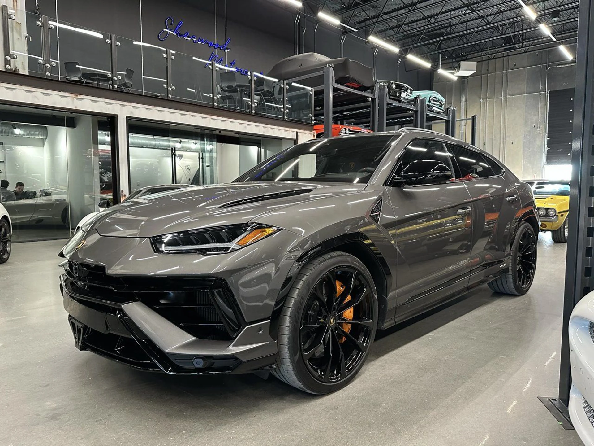 mph004_1923958230_lamborghini_urus_2024_4ddeb9a7fe
