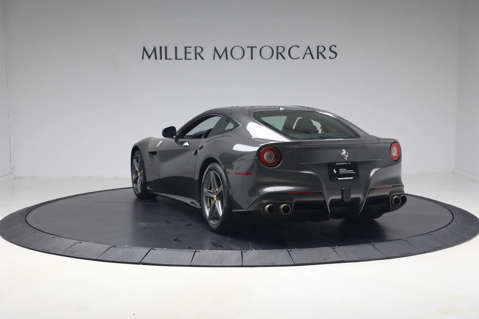mph004_1925599965_Used_2014_Ferrari_F12berlinetta_1784557608_ddbd41804c
