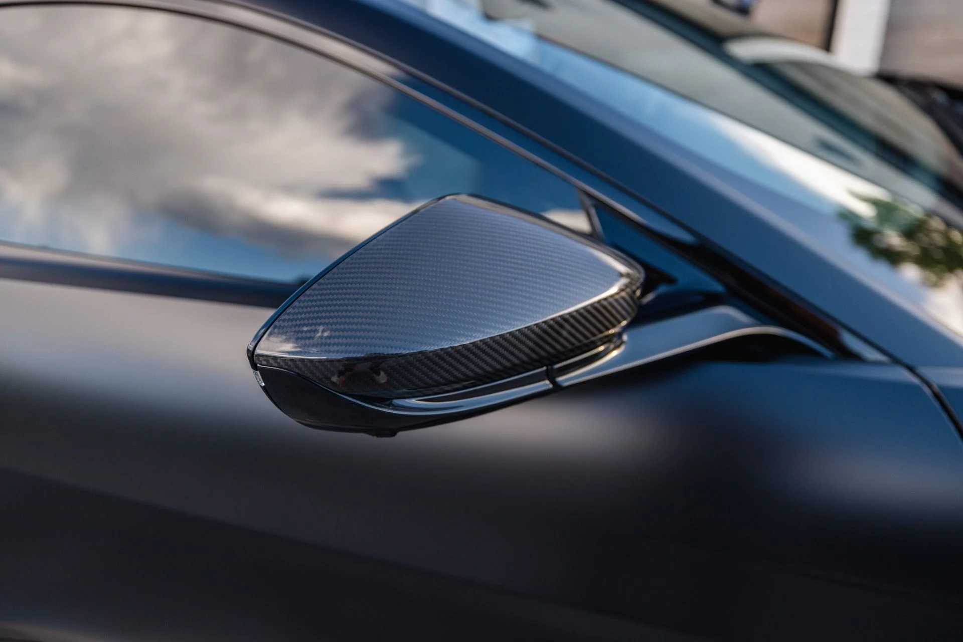 mph004_1925692009_Used_2023_Aston_Martin_Vantage_F1_Edition_1715792286_30b4140373