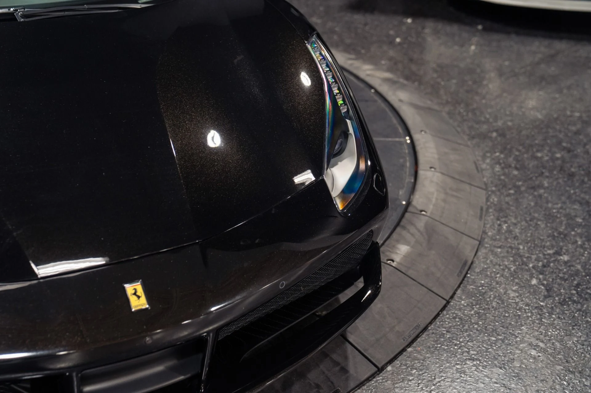 mph004_1927290303_Used_2018_Ferrari_488_Spider_425_K_MSRP_w_ALL_Carbon_Exterior_ALL_Carbon_Interior_Options_1786033651_5538588560