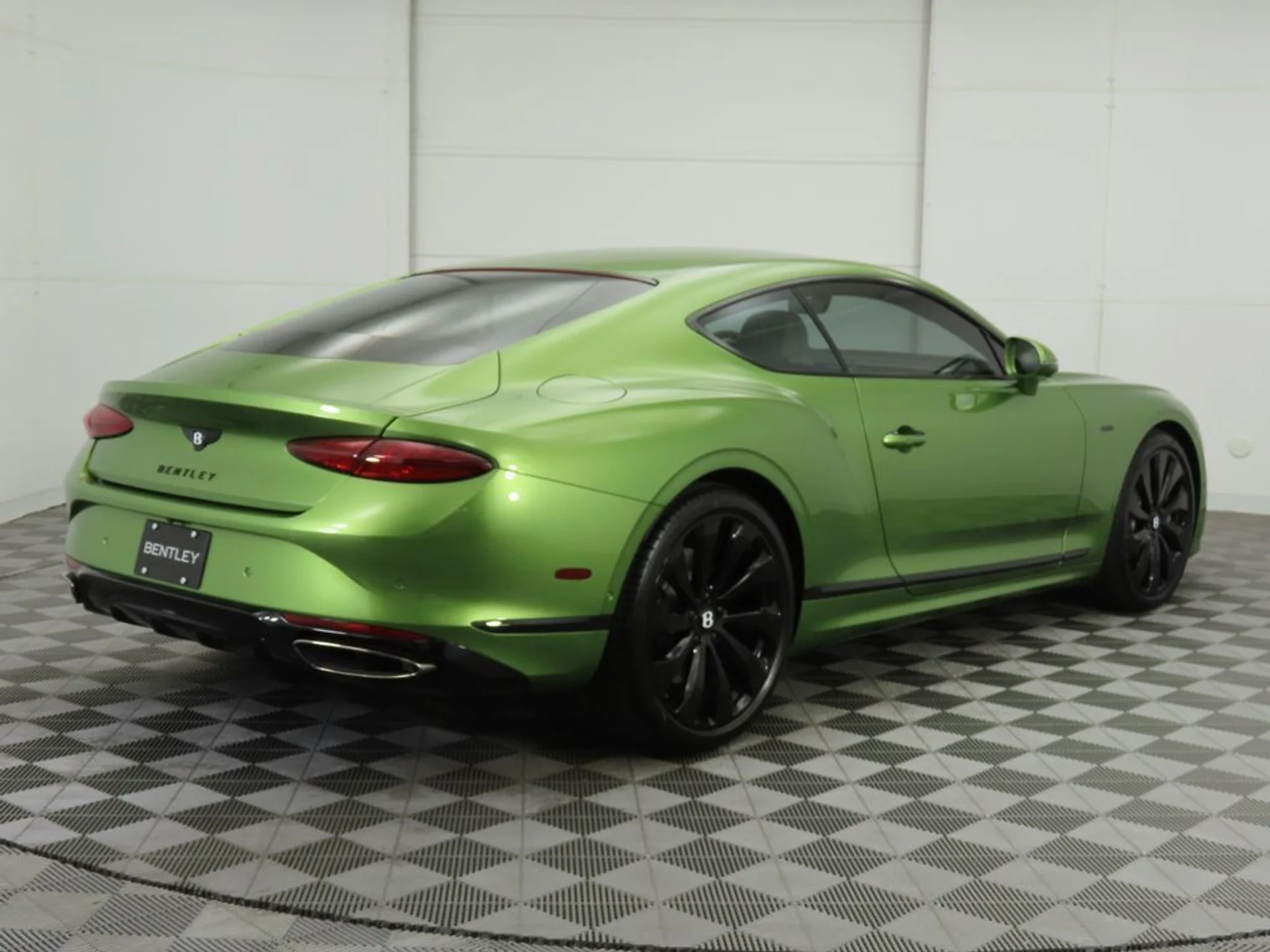 mph004_1936425086_new_2025_bentley_continental_gtblackeditioncoupe_8119_22910192_5_1024_759374222a