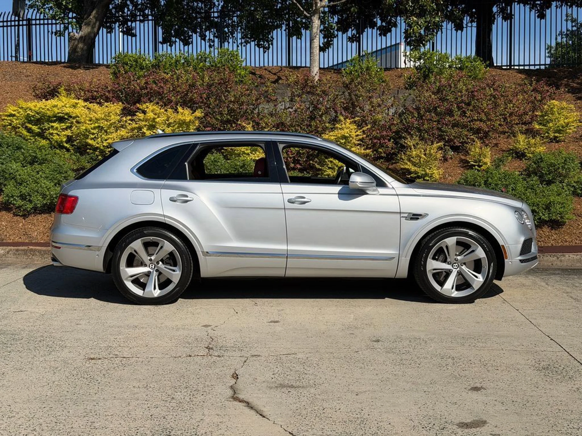 mph004_1938432885_dd3cc144e7224aee87a306c0dd523585_7dda5b5e5d