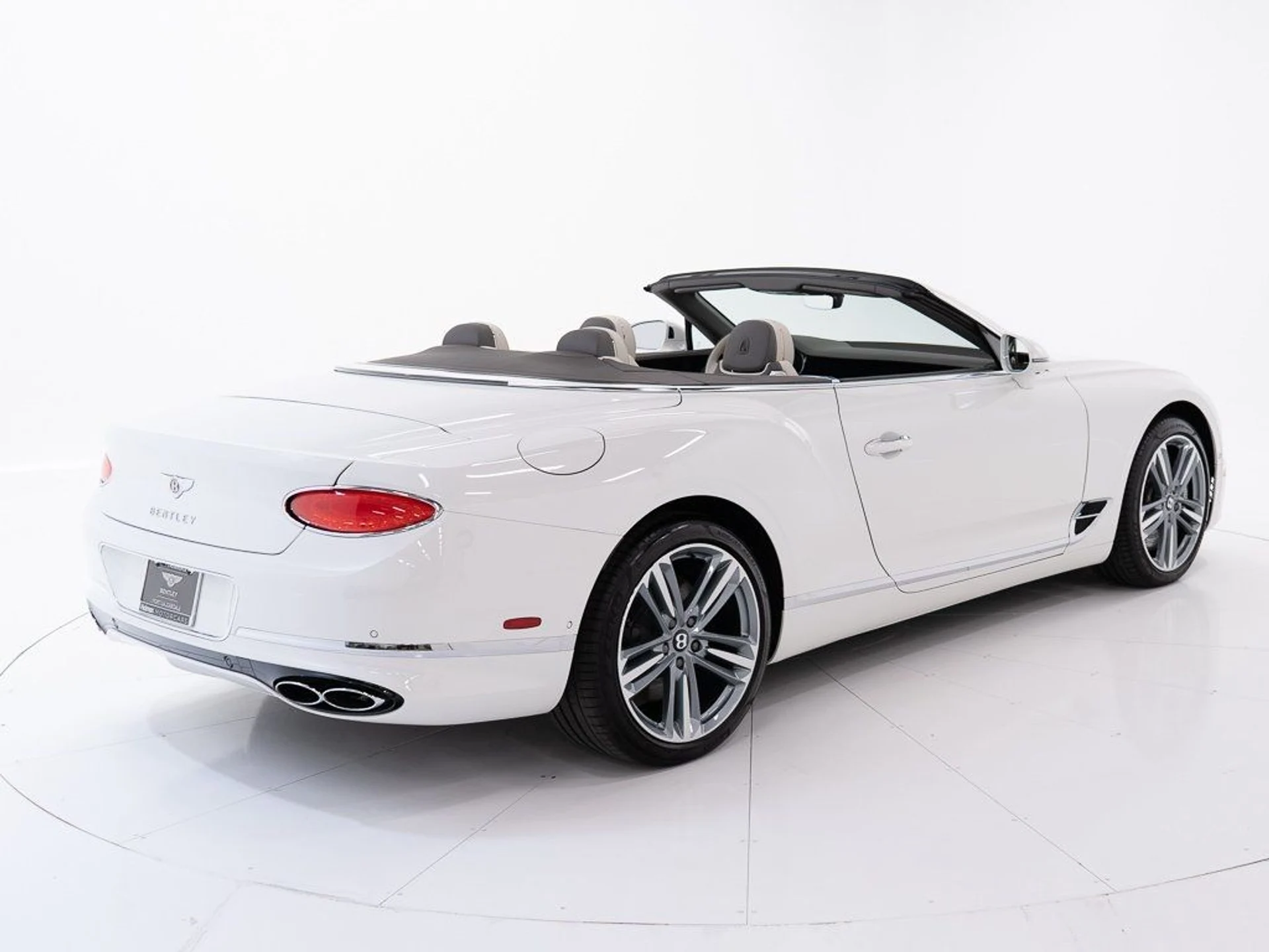 mph004_194007103_253cc1567b7db2ac9d5c2275900ce6dd_01765065d3