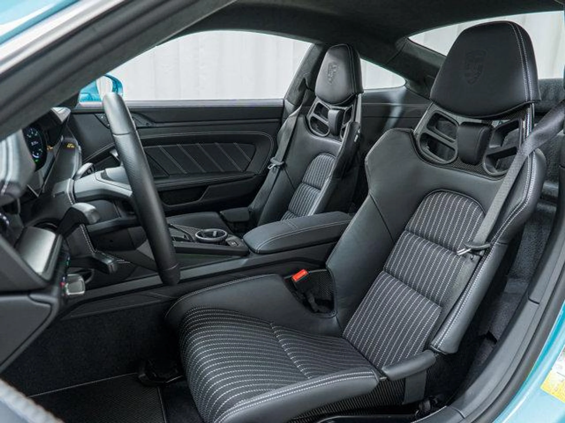 mph004_1941346616_f37g_LMJ_Yv_N_Nq_Mzv_Ww_O_Ii_C7_Ecn_Oc_779ef236f2