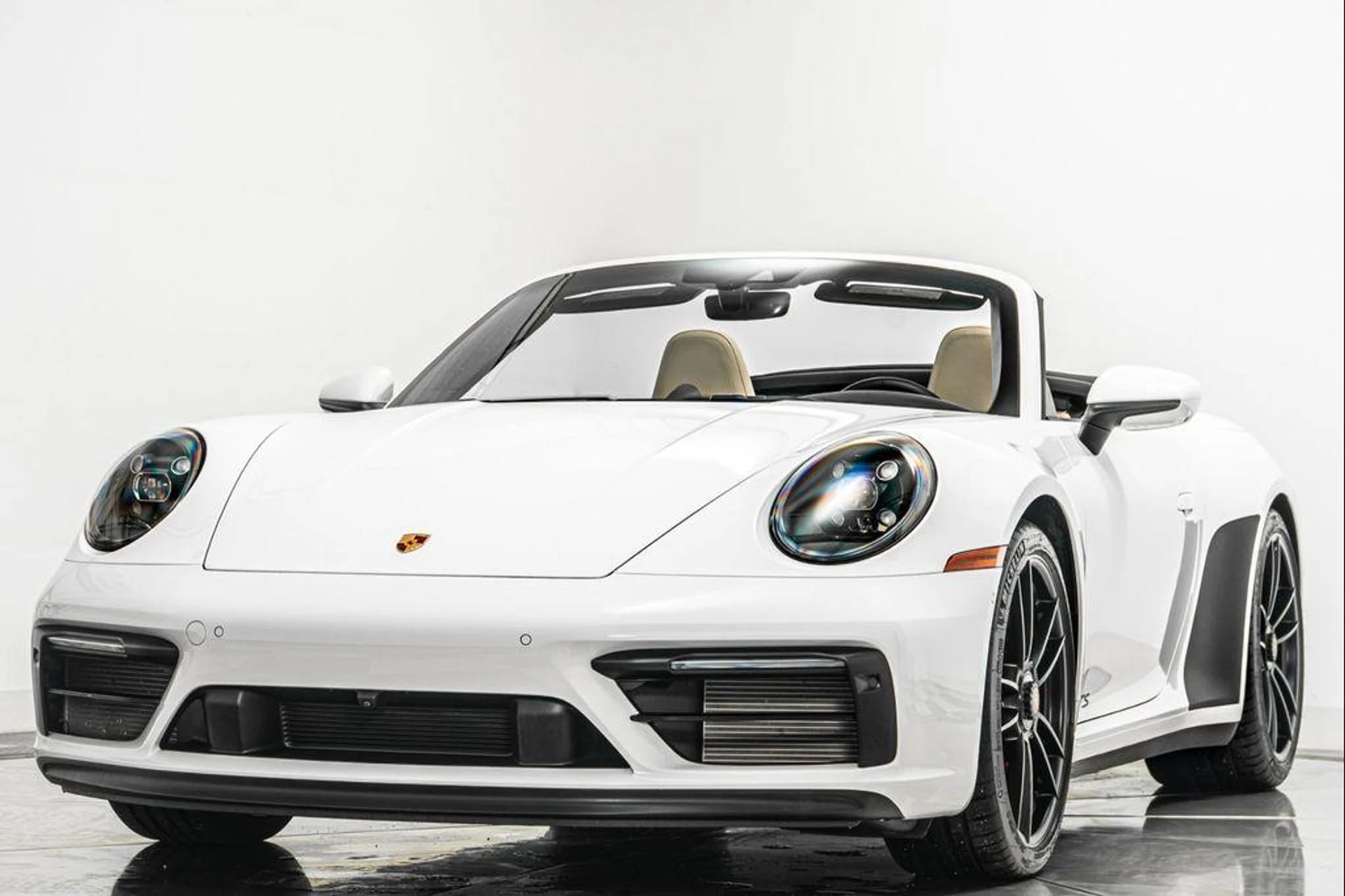 mph004_1941675625_m6_F0_S_Ivhg_R3_A54c63z1_N_Ae79o8_5e9fc6c66b