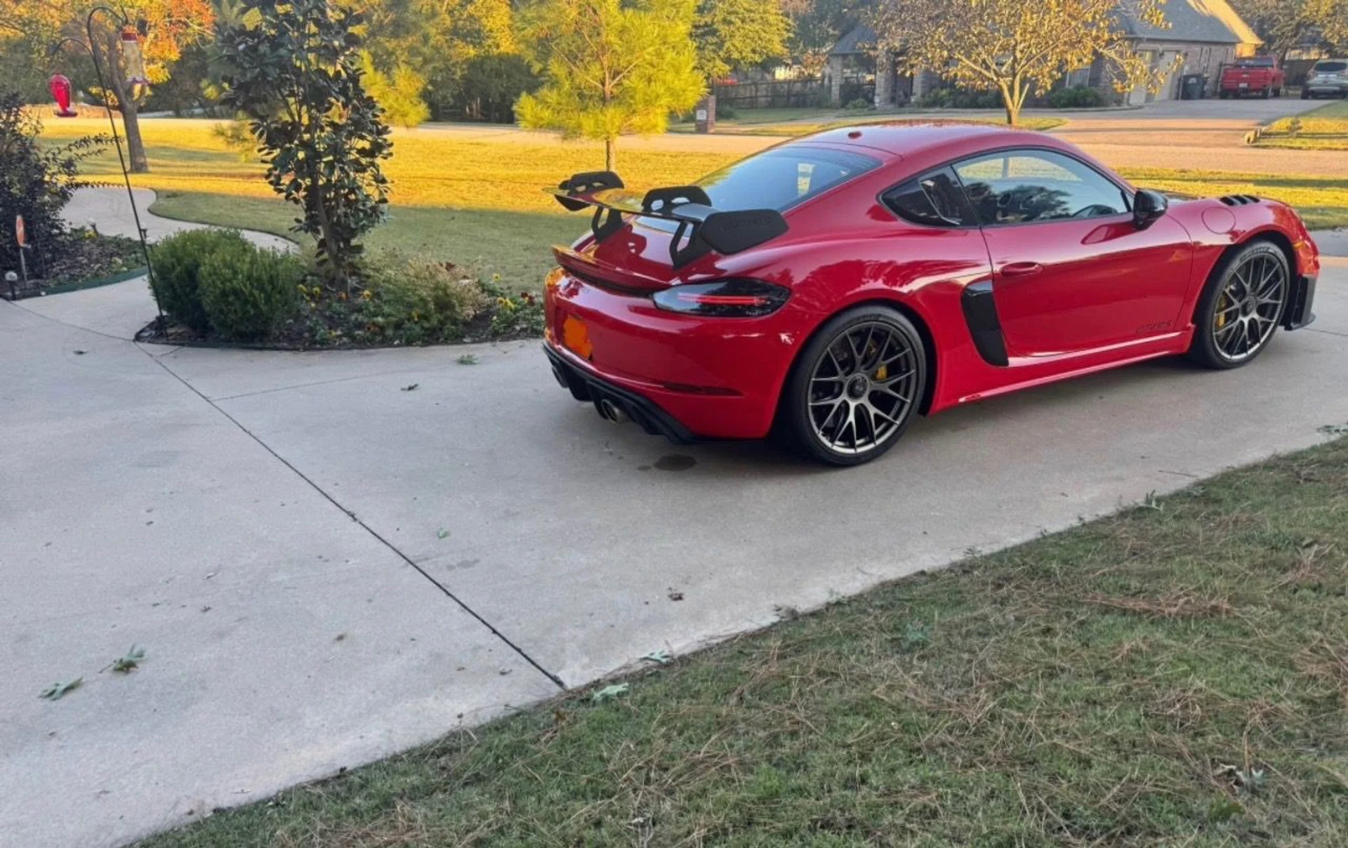 mph004_1944254192_Used_2025_Porsche_718_Cayman_GT_4_RS_1762885889_6e308eb66a