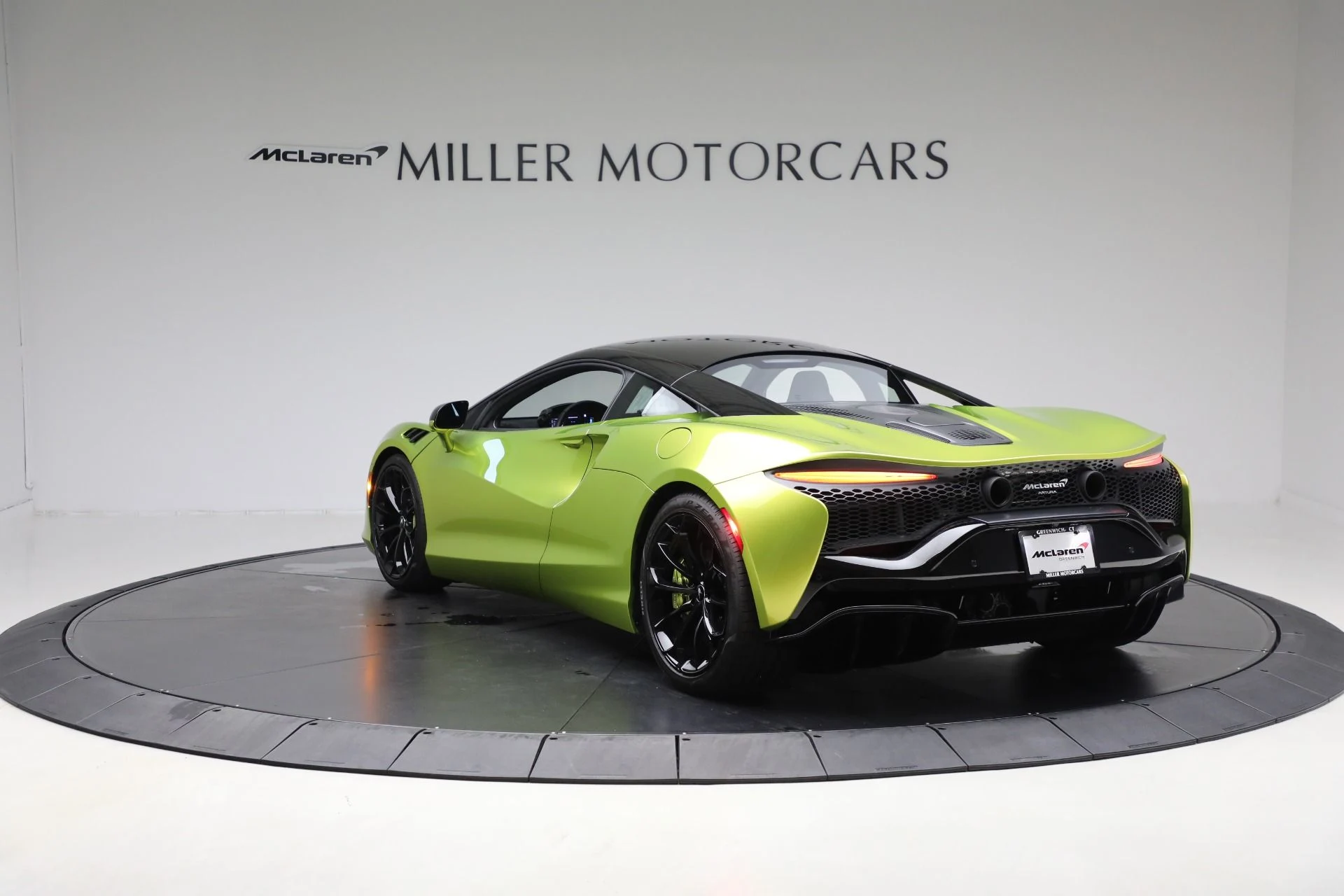 mph004_1950610274_Used_2024_Mc_Laren_Artura_Performance_f61d8f0074