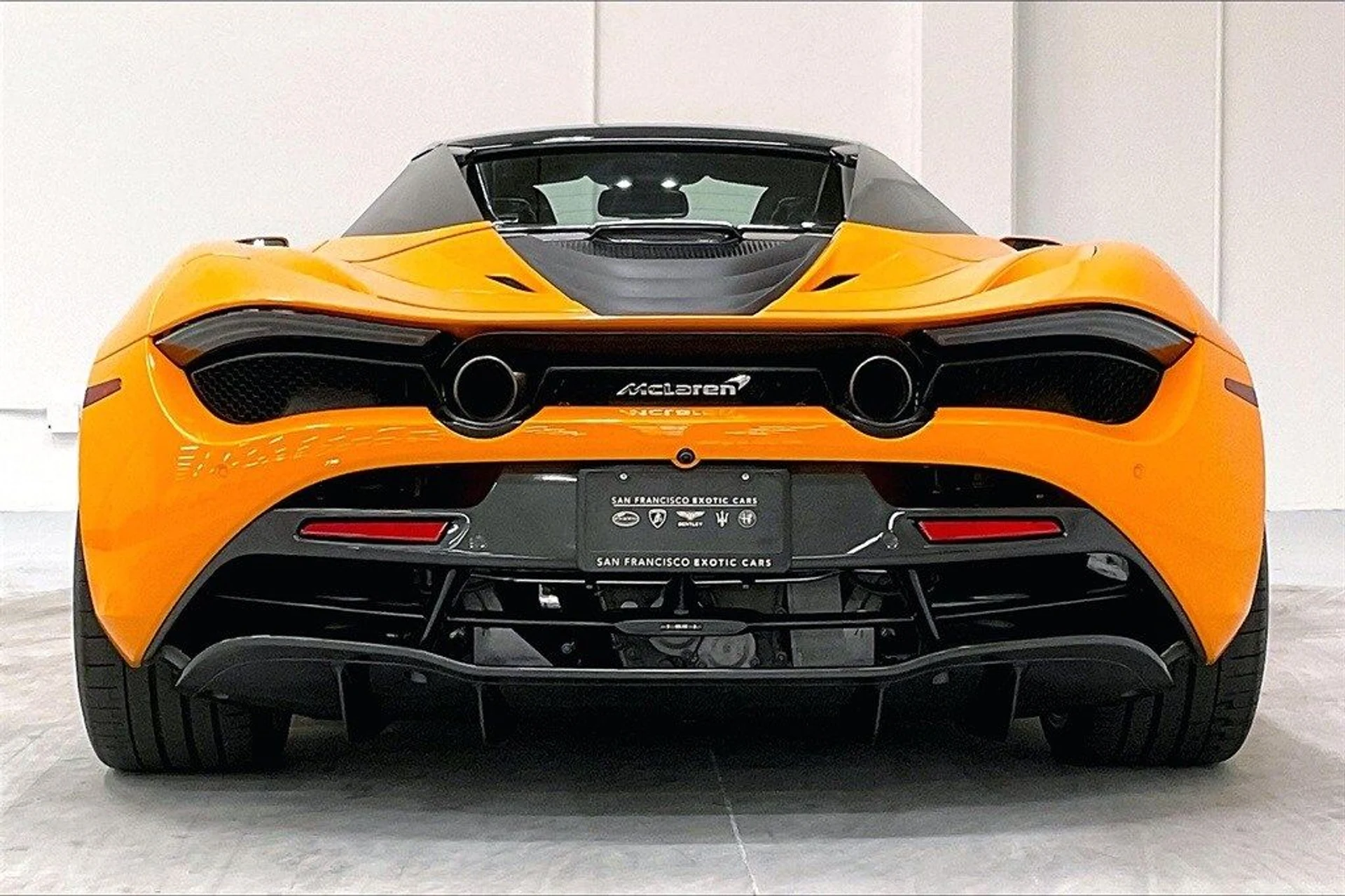 mph004_1952099049_881b9e354a6c5eb434963d3c3cbc6c84x_4ae44e7d85