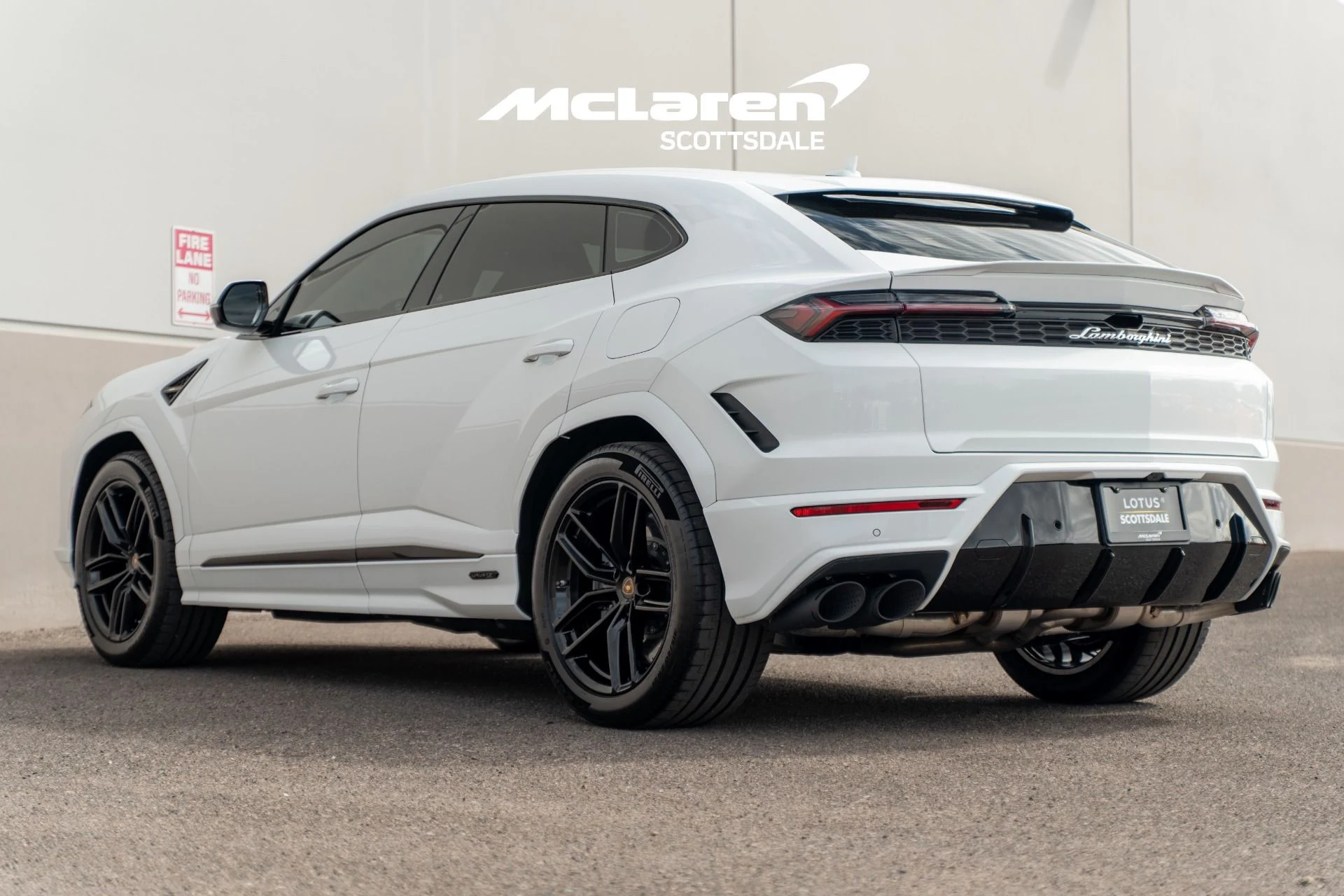 mph004_1953971065_Used_2025_LAMBORGHINI_URUS_SE_1758292772_3404137c3f