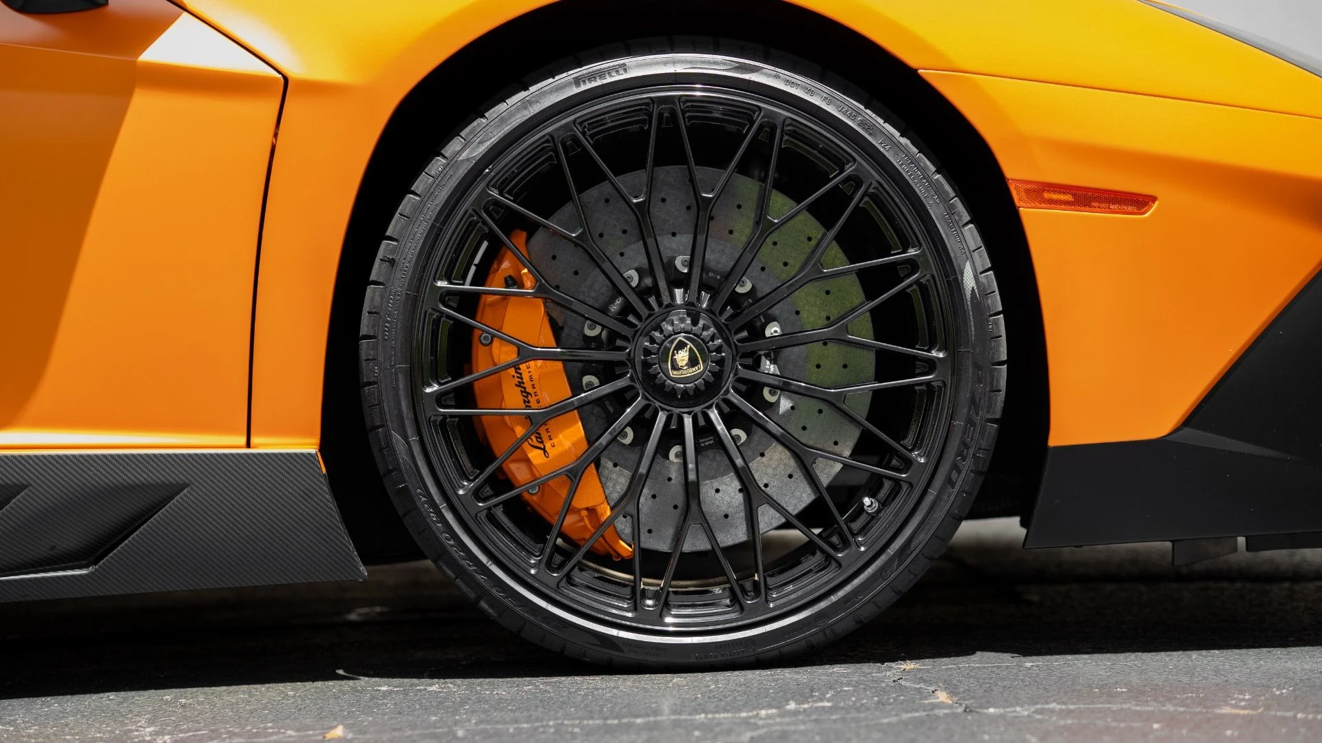 mph004_1959718735_Used_2017_Lamborghini_Aventador_LP_750_4_SV_1750200033_046015b23b