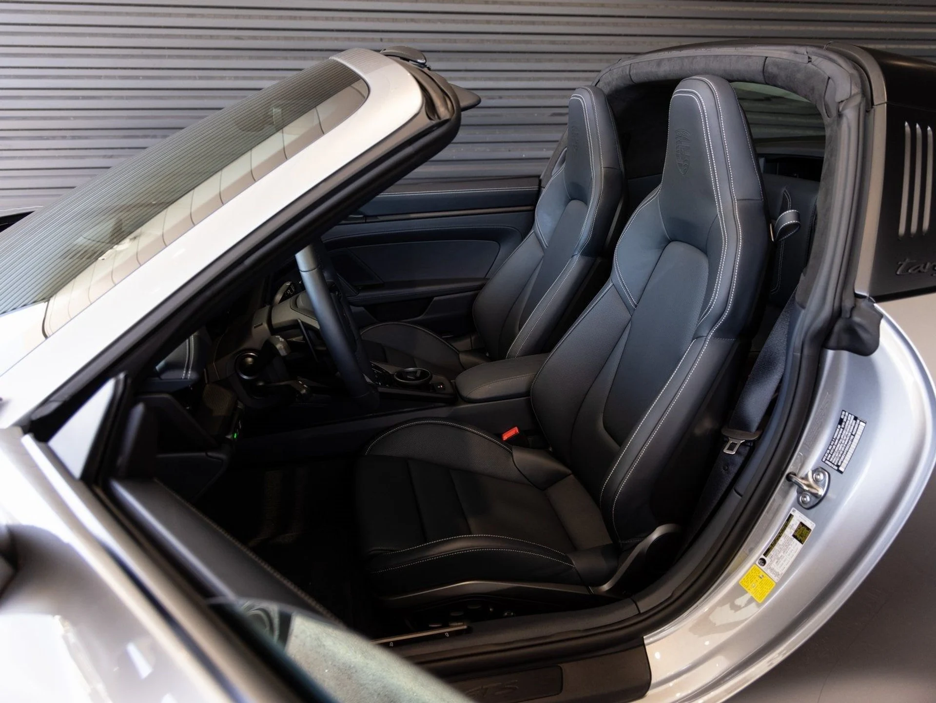 mph004_1960905755_5_5d9243c1e7