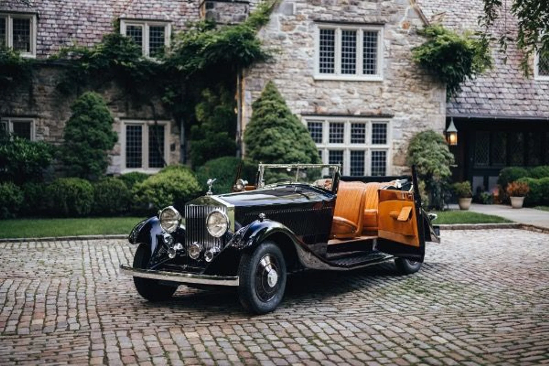 mph004_1968929146_Used_1933_Rolls_Royce_Phantom_II_Continental_58f6d5ddf2