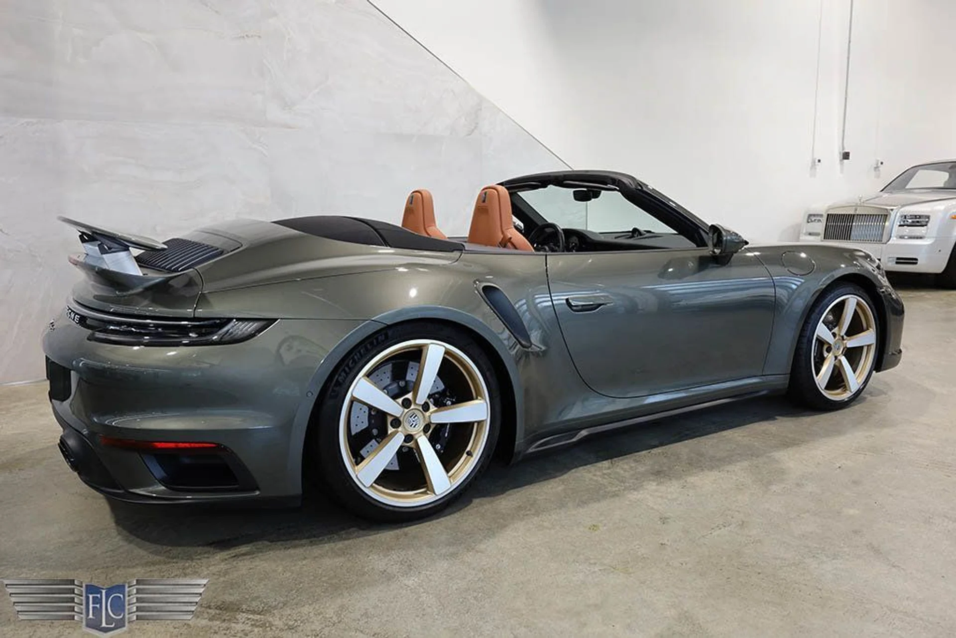 mph004_1977733951_used_2024_porsche_911_turboscabriolet_9689_22927458_5_1024_8863c03834